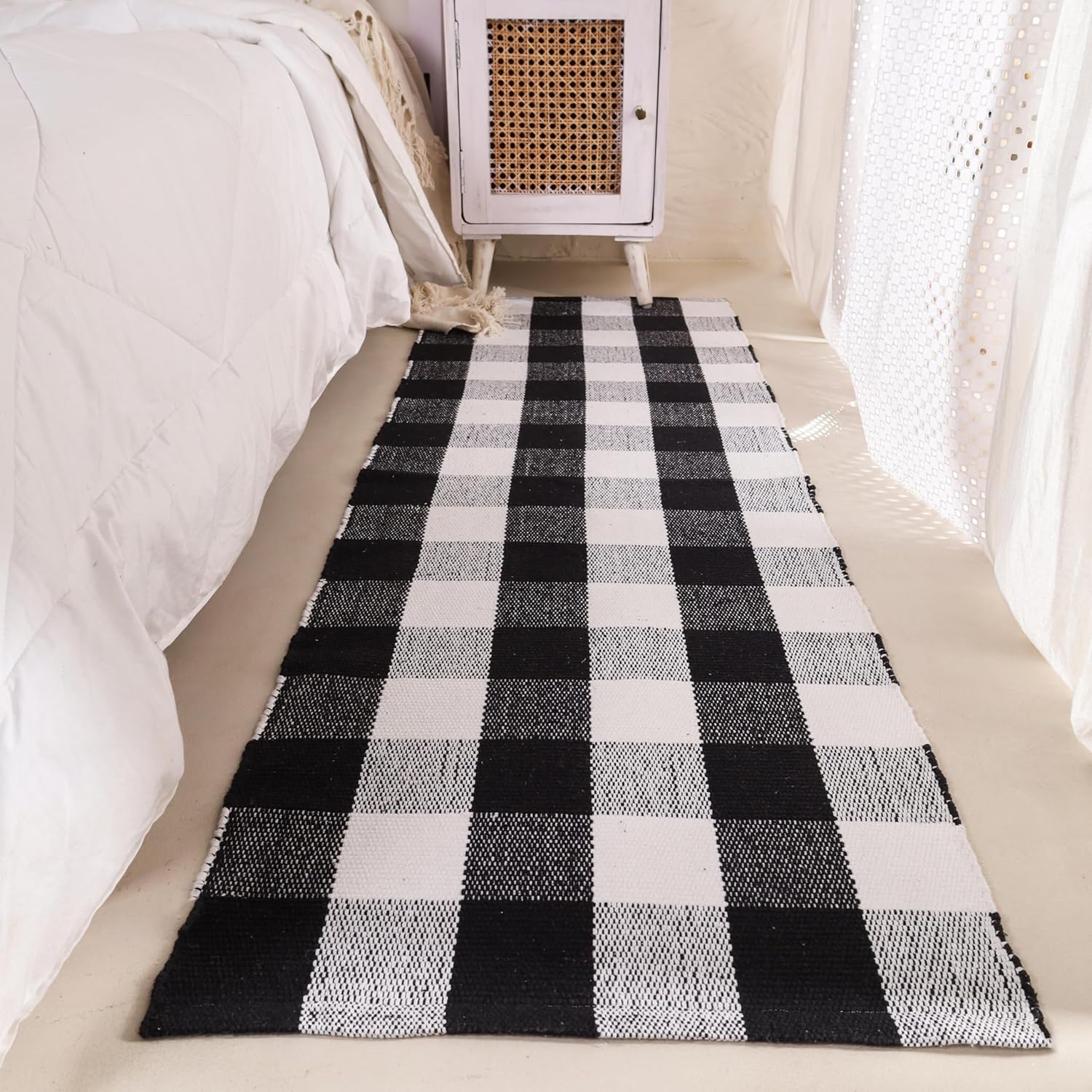 HOMEMONDE Checkered Runner Rug 2' x 6' | Cotton Black and White Buffalo Plaid Handwoven Indoor Outdoor Area Rugs Reversible | Washable Layered Door Mat for Front Porch, Kitchen, Entryway, Farmhouse