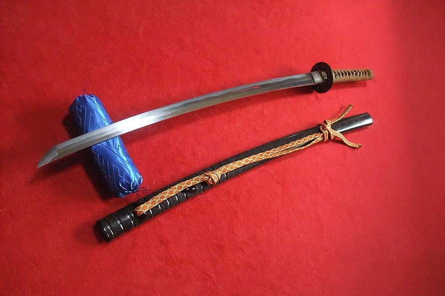 軍刀拵 Amazon.co.jp: 刀枕ー青サヤ模様ー 未使用ー日本刀鍔刀剣骨董品