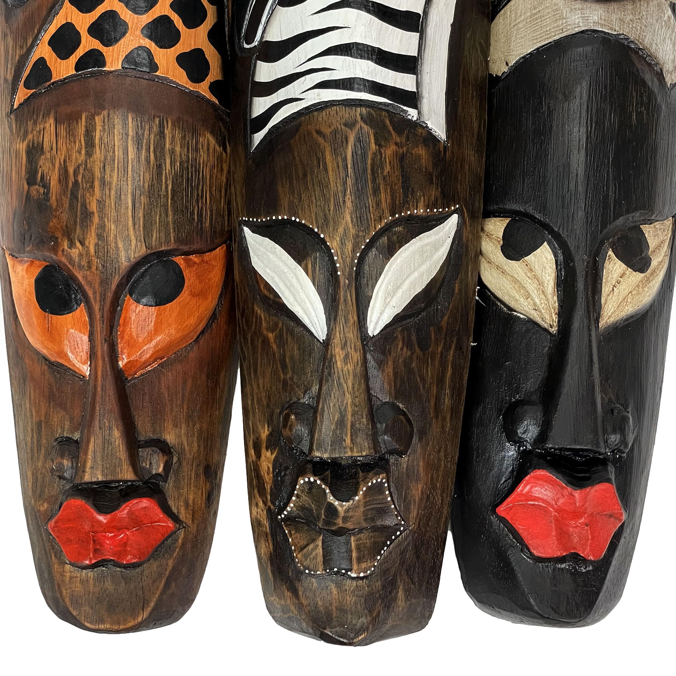 El Arte De Las Máscaras De Xantolo: Recrear Los Rostros De Familiares