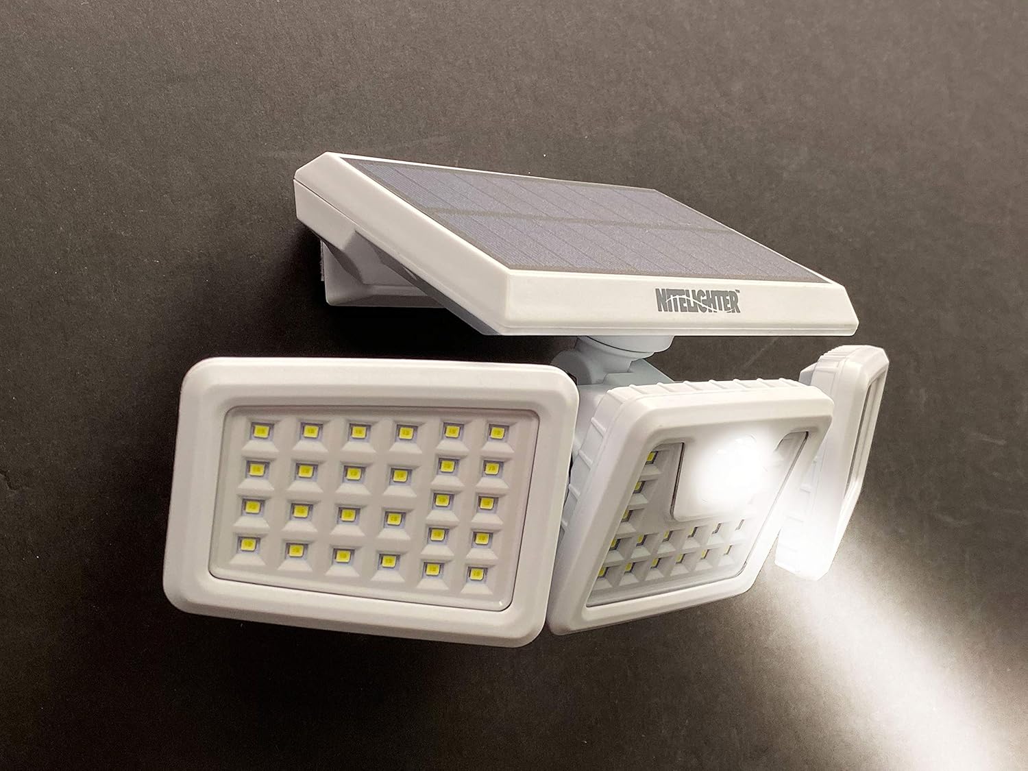 Nitelighter LED Spotlight – Motion Activated Solar Flood Light with 3 Rotating/Pivoting Lamps, Wireless and Easy to Install, Outdoor Security Light Ideal for Driveways, Walkways, and Yards, NLS650M