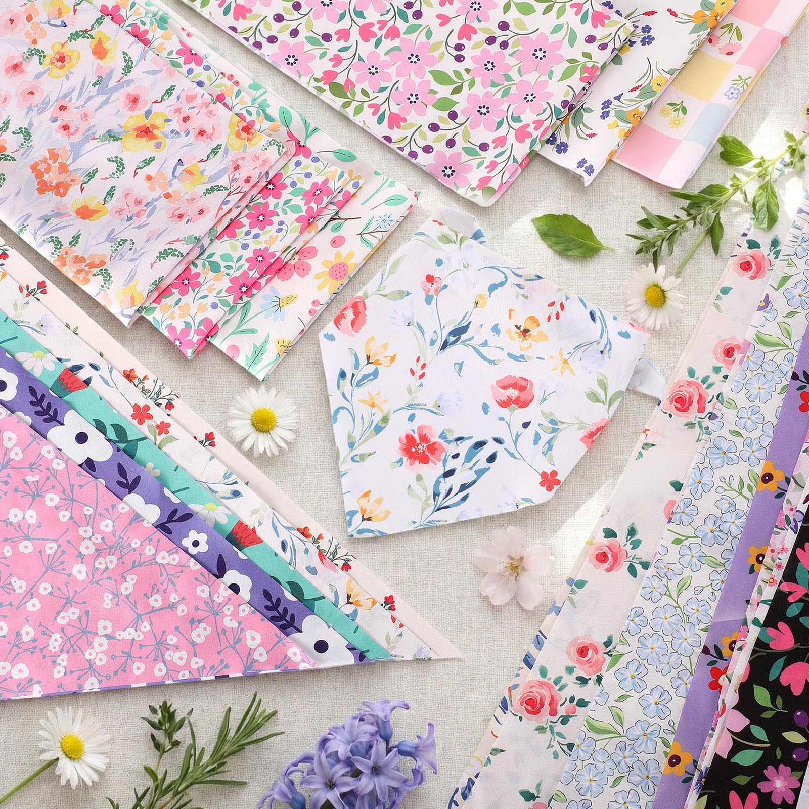 Reginary Paquete de 120 bandanas para perro, bufanda ajustable para perros de primavera, bufanda floral para mascotas, bufandas lavables triangulares, baberos para gatos y mascotas
