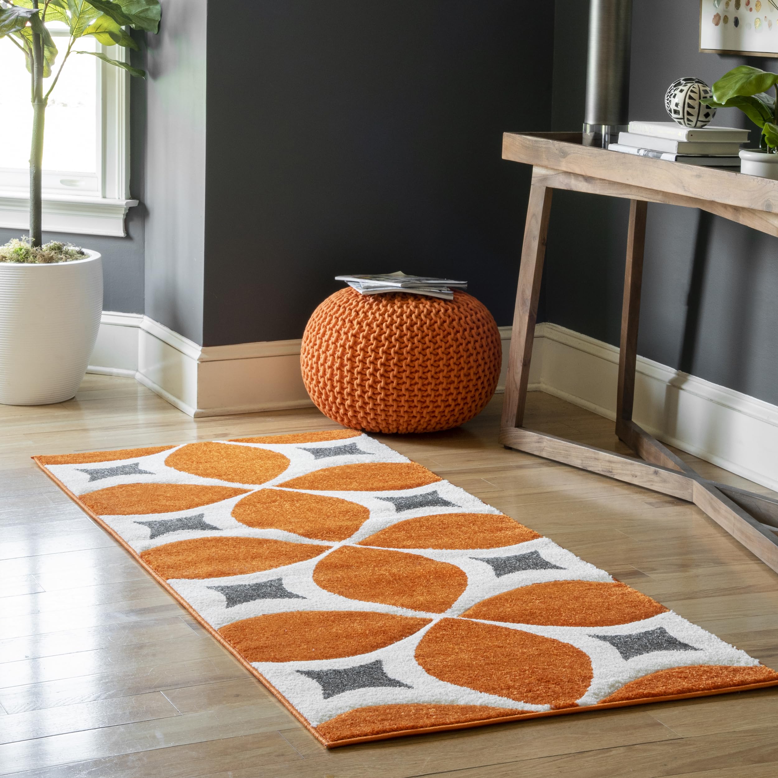 nuLOOM Gabriela Contemporary Trellis Runner Rug, 2' 6