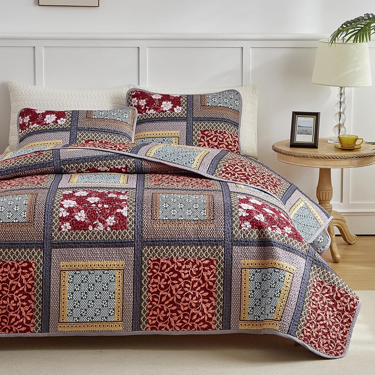 Flysheep 2 Pieces Patchwork Quilt Set Twin Size, Orange Red Floral Farmhouse Bedspread Coverlet Set, Soft Microfiber Reversible Lightweight Bed Cover for Kids (68" x 86", 1 Quilt+ 1 Pillow Sham)