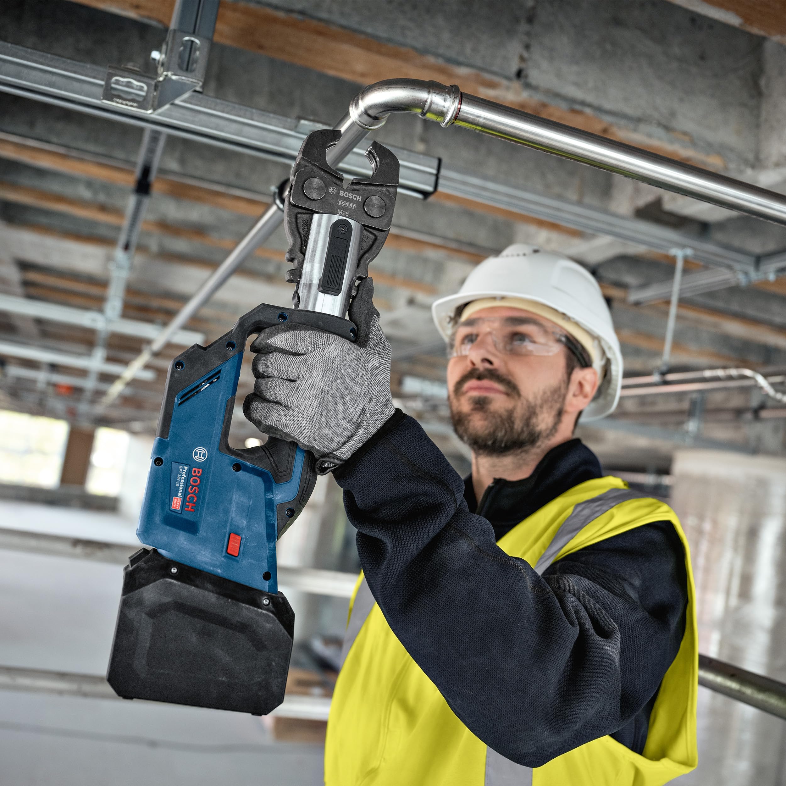 Bosch Professional 18V System sertisseuse sans fil GPT 18V-19 (puissance 19 kN, tête rotative à 360°, avec mâchoires de presse compactes TH16, TH20, TH26, L-BOXX)