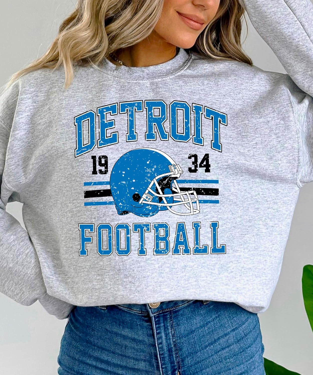Olive Loves Apple Vintage Detroit 1934 Football Sweatshirt for Men Women and Kids Blue and Black Pullover