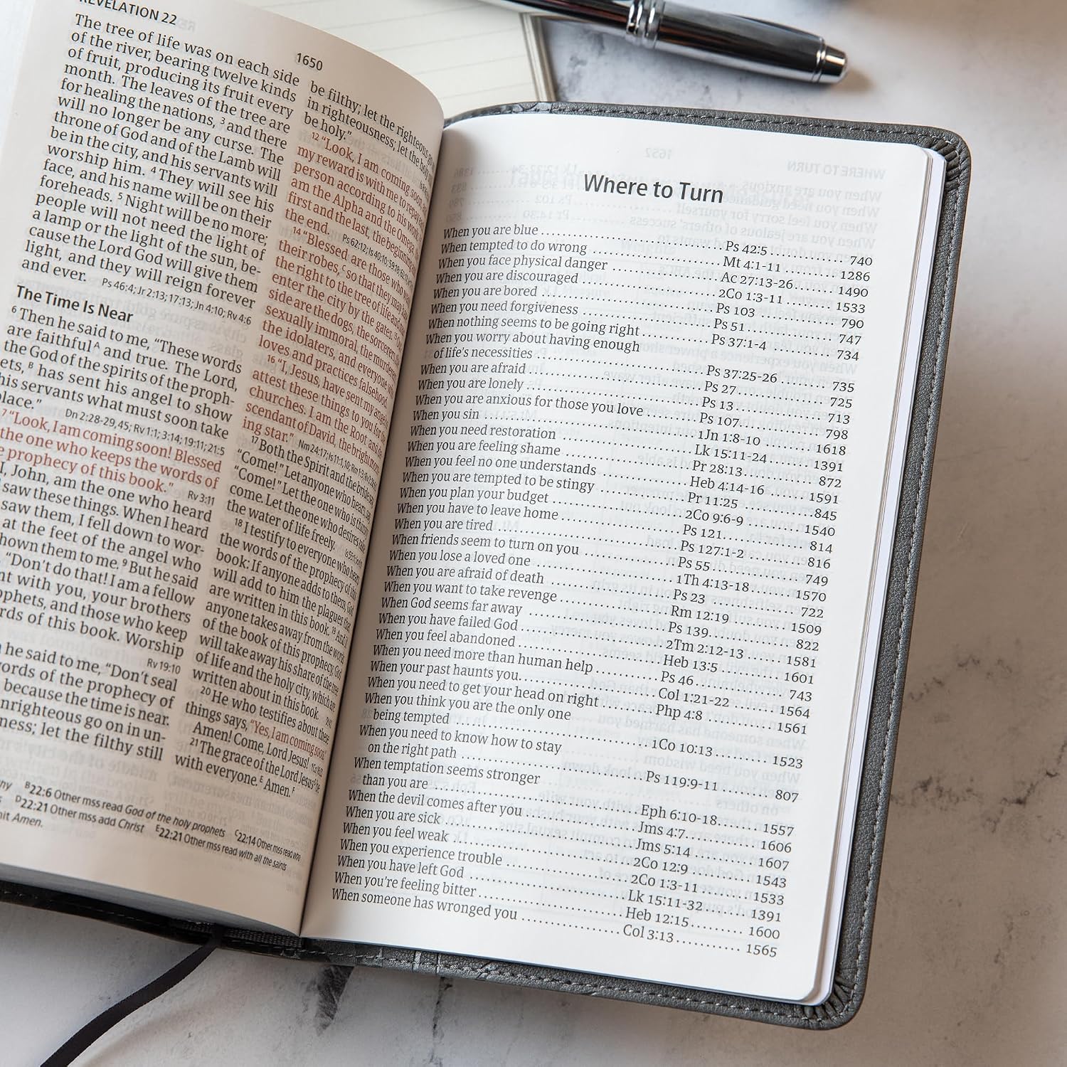 CSB Large Print Personal Size Reference Bible, Charcoal LeatherTouch Crown of Thorns, Red Letter, Presentation Page, Cross-References, Full-Color Maps, Easy-to-Read Bible Serif Type