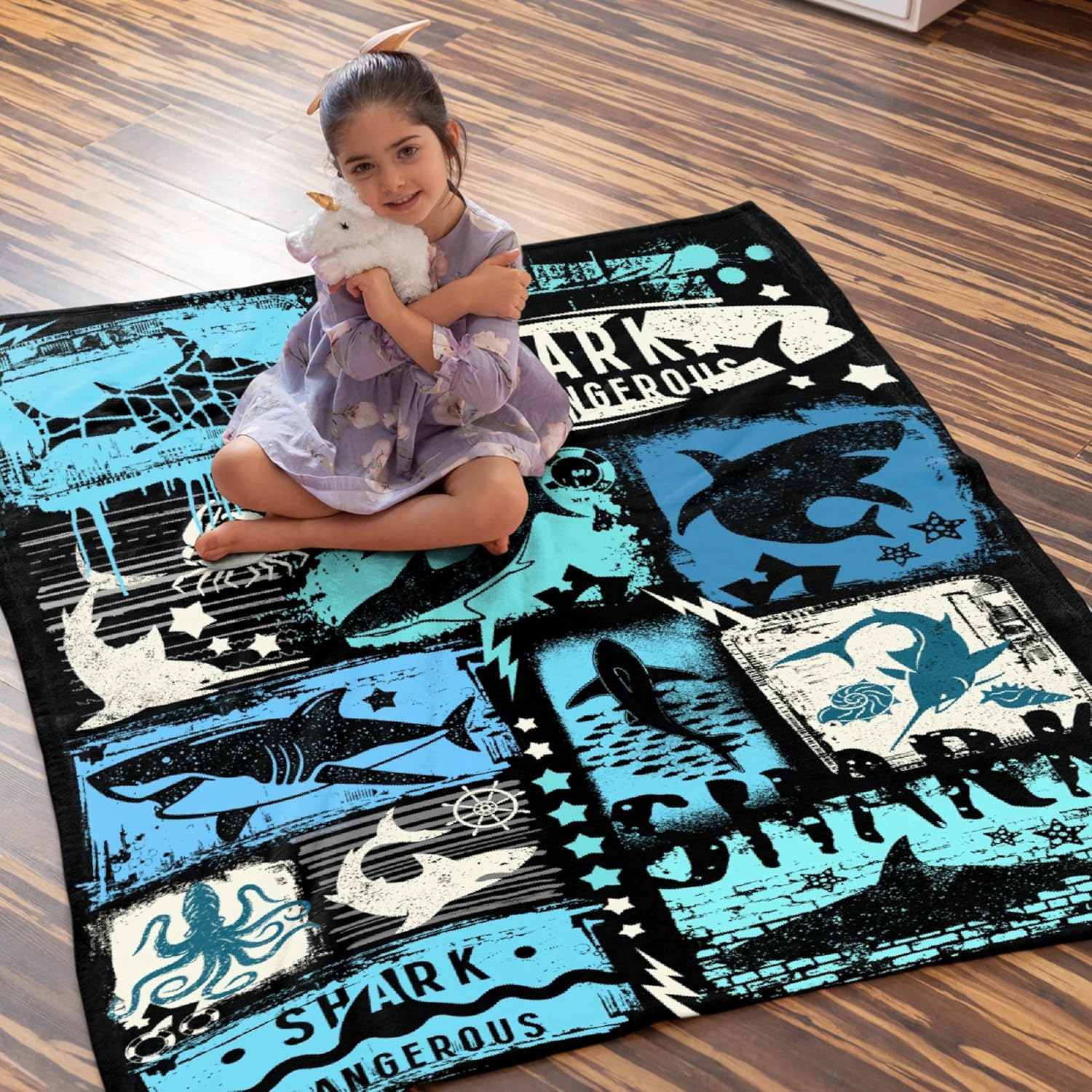 Shark Blanket Funny Graffiti Shark Gift for Girls Boys Kids Adult Shark Ocean Lovers Presents Soft Flannel Throw Blanket for Sofa Couch Bed Travel Plush Warm Cozy Home Decor,60x80 for Full/Queen