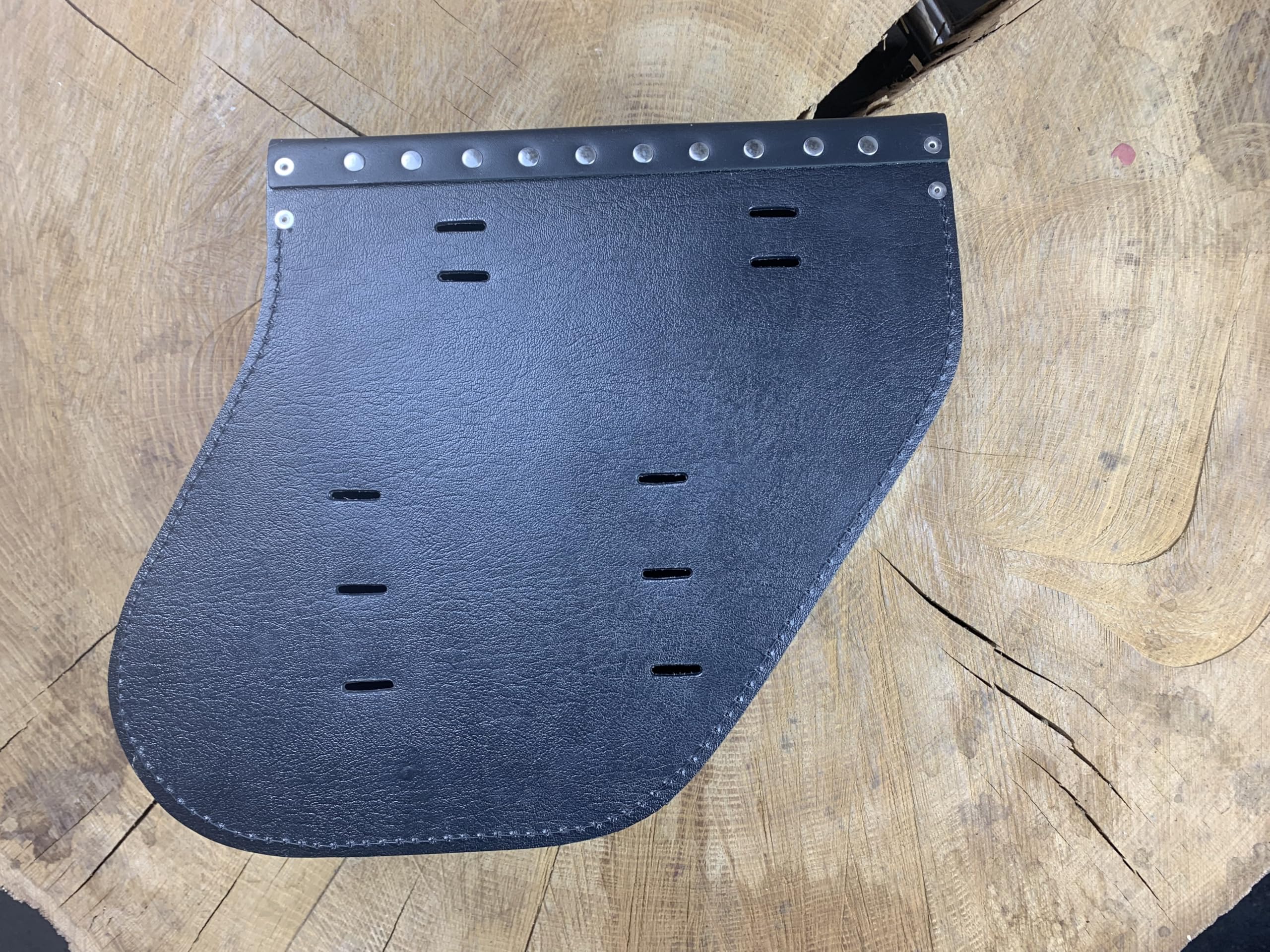 Dynamite Black Satteltasche kompatibel mit Harley Davidson Dyna Glide Street Bob Modell 1996-2017 Ledertasche Sportster Seitentasche Gepäckkoffer Seitenkoffer Saddle Bag HD Linke Seite Left