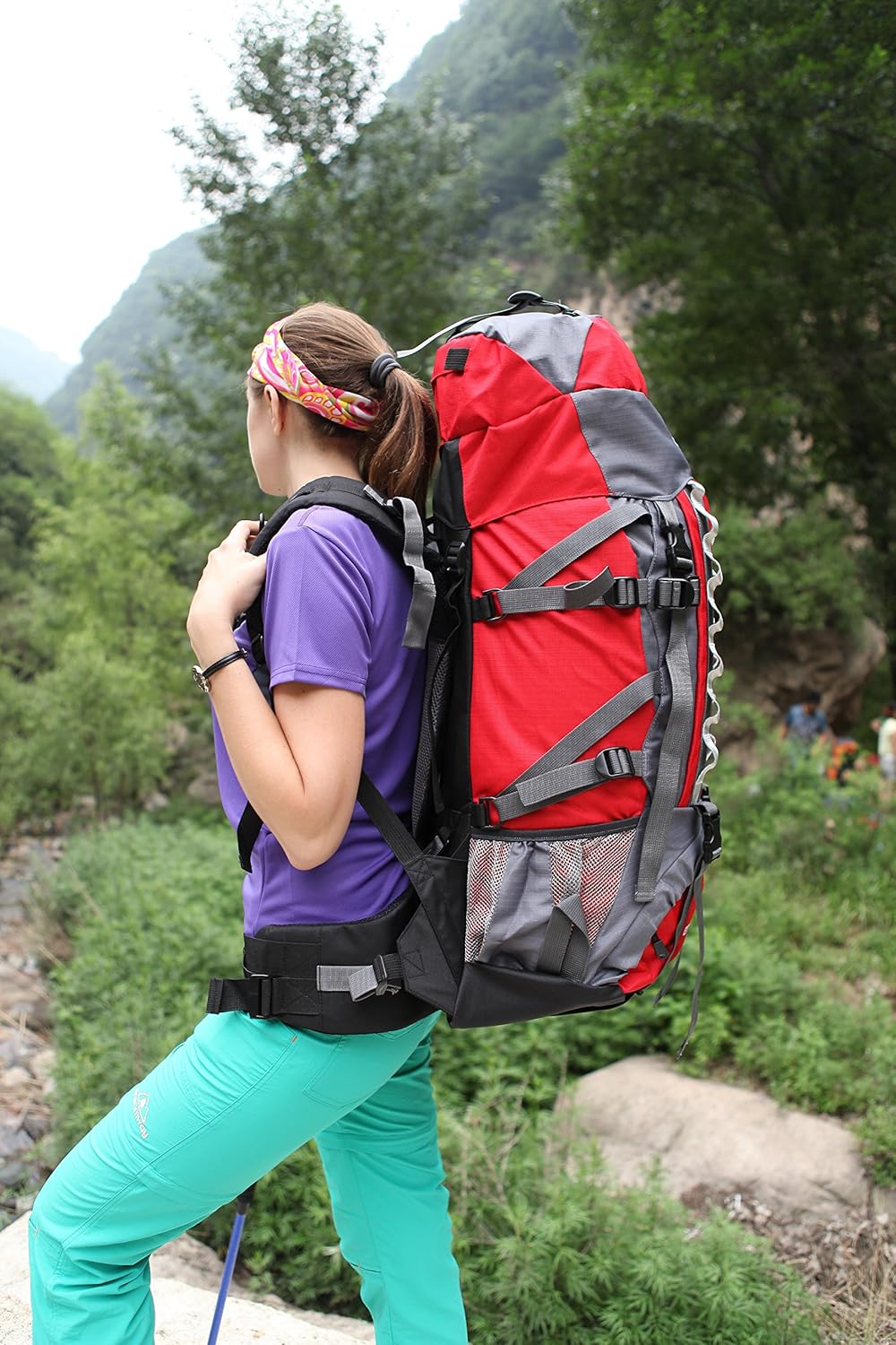 UNISTRENGH 80L Internal Frame Backpacks Outdoor Nylon Hiking Backpack Water-resistant Trekking Bag with Rain Cover for Camping Mountaineering Traveling (Red)