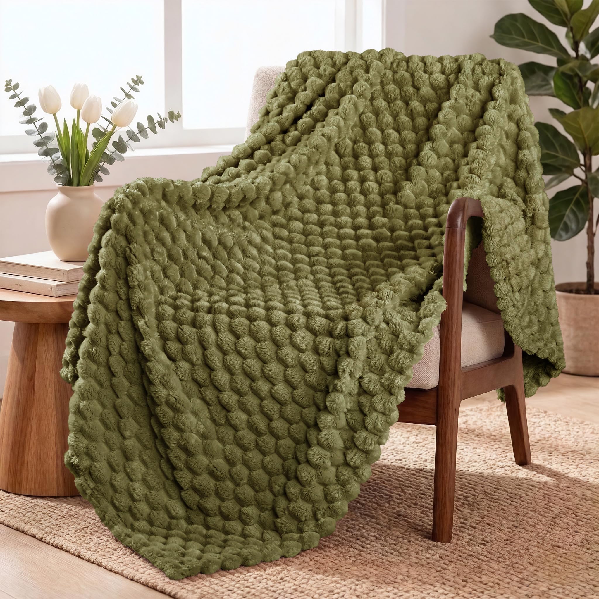 Exclusivo Mezcla Large 3D Fleece Throw Blanket for Couch, Olive Green