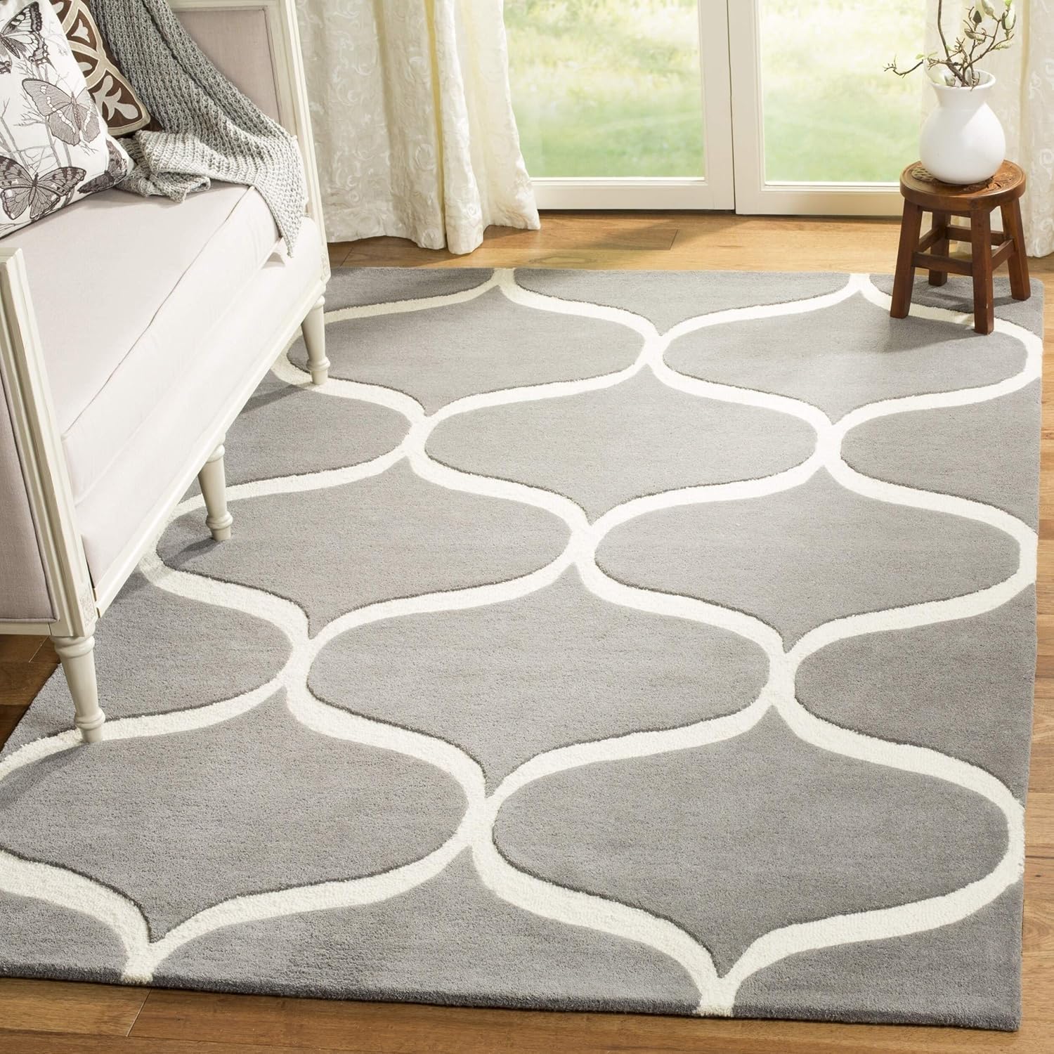 Hand-Tufted Dark Grey and Ivory Wool Area Rug, 5' x 8'