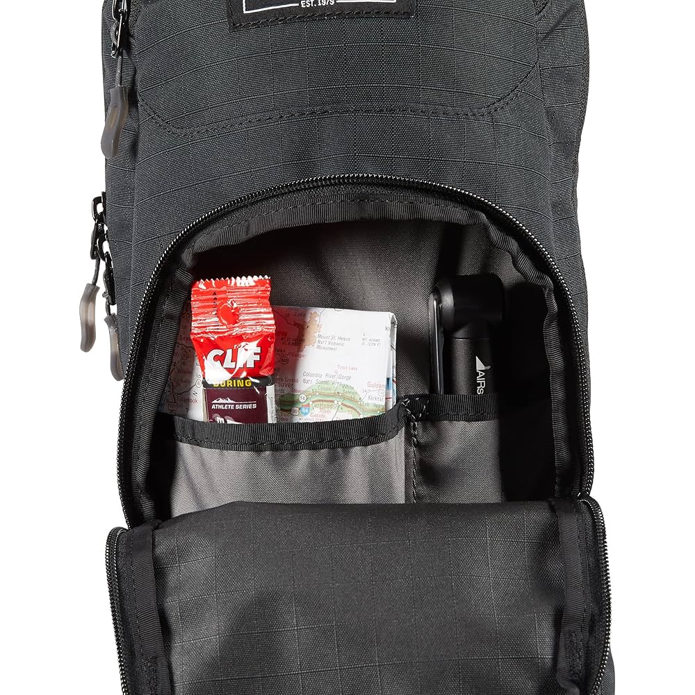 Amazon.com : Dakine Session 8L - Black, One Size : Sports