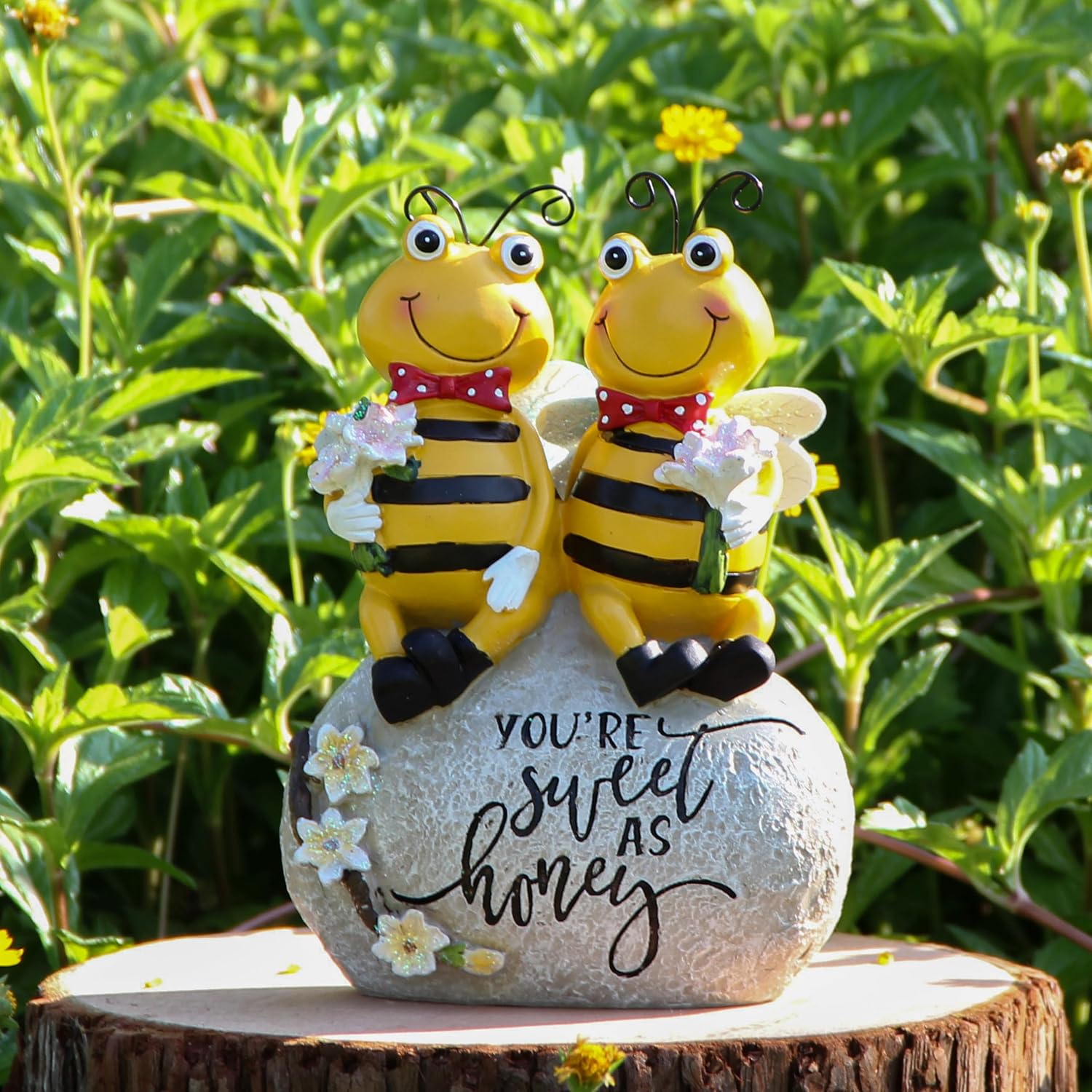 Smadeer Bee Statue for Garden Decorations Honey Bee Figurine for Outdoor Patio Lawn Porch Yard Backyard Outside Indoor Shelf Table Home Decor Garden Sculptures & Statues Holiday Spring Summer Bee Gift