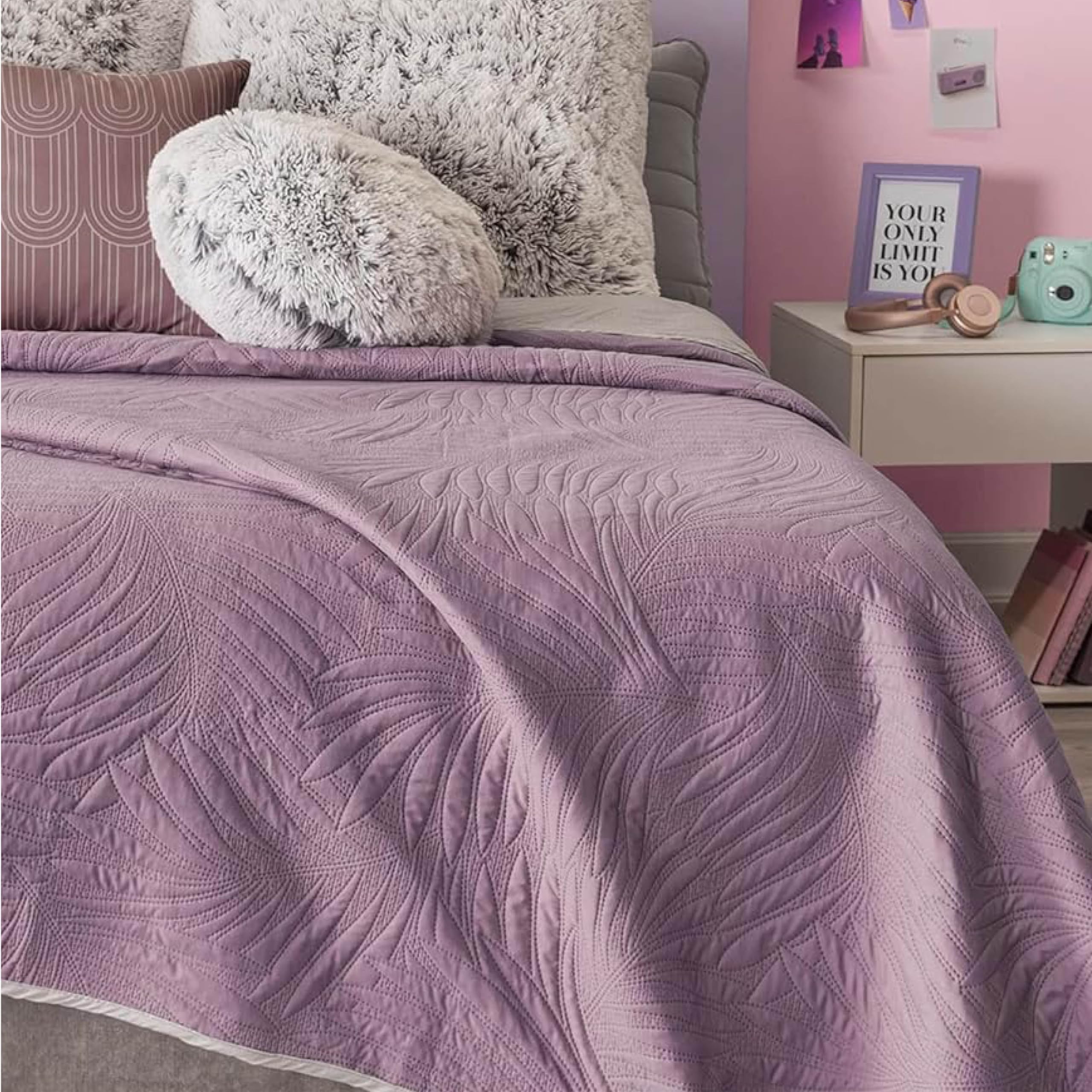 Vianney King Size Comforter Novo Mallow Bedding Reversible Lightweight Quilt Blanket 110x93 Inches Soft Cozy Throw for Couch or Bed in Light Purple