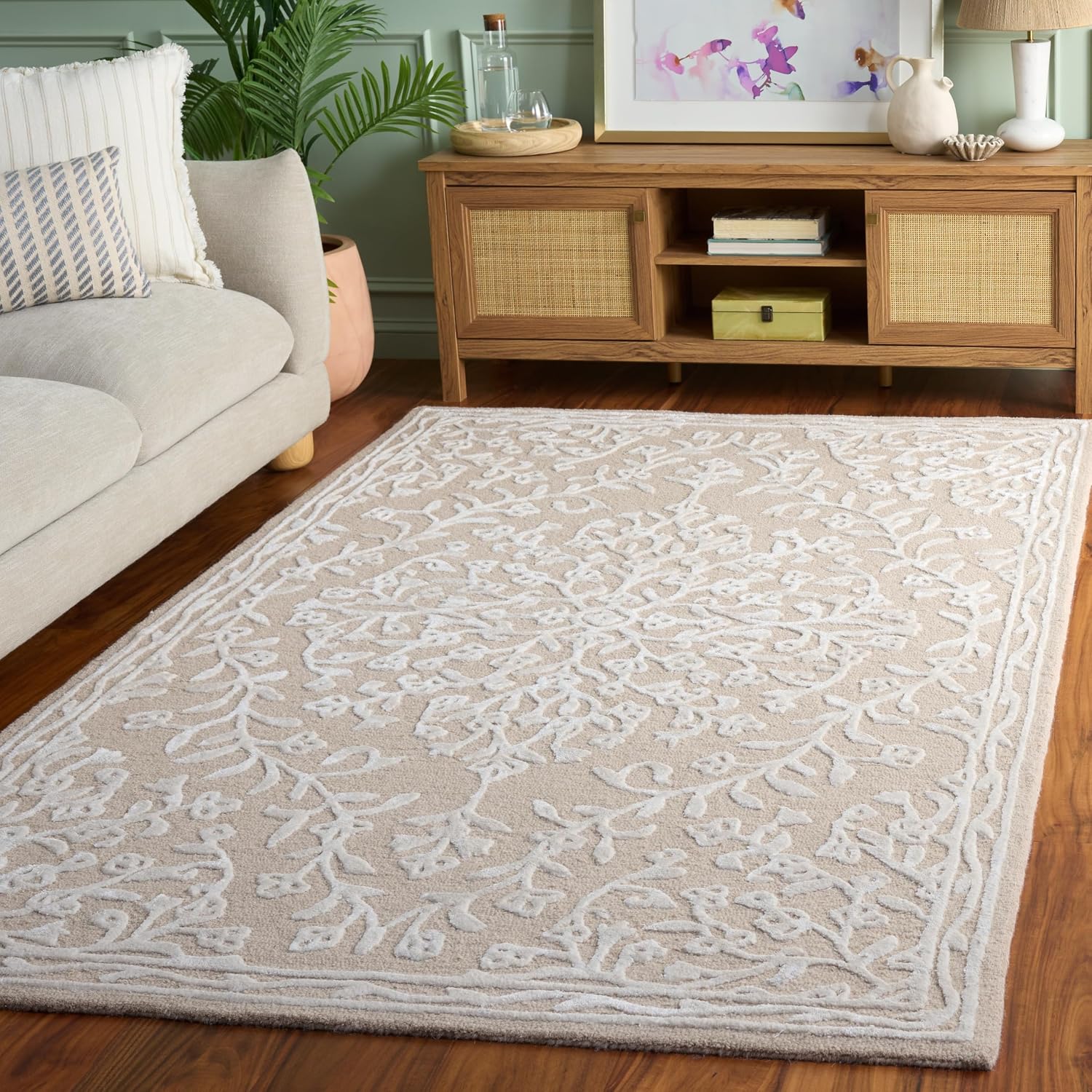 SAFAVIEH Area Rug 5x8 - Glamour Collection - Beige & Ivory, Handmade Wool & Viscose, Ideal for Living Room, Bedroom, Dining Space (GLM616B)