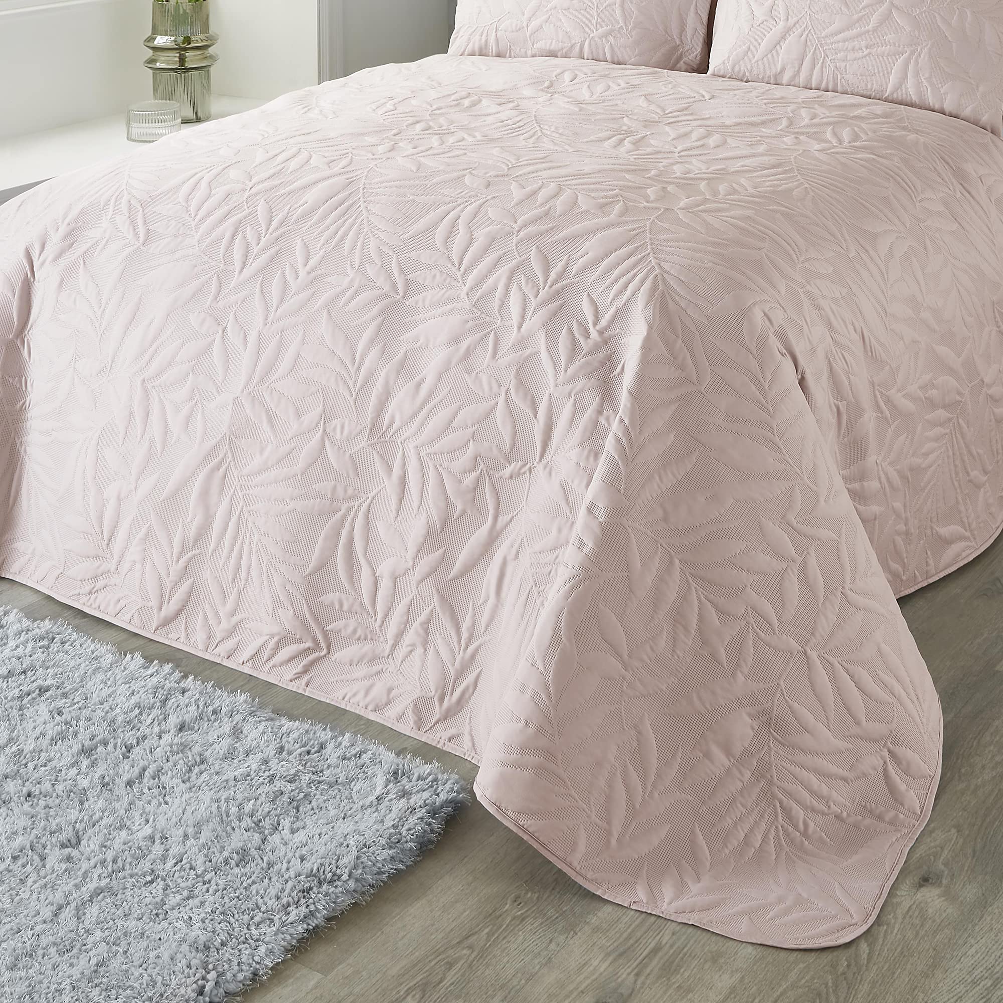 Serene Luana Pink Floral Pinsonic Microfibre Warm And Cosy Bedspread from B&Q