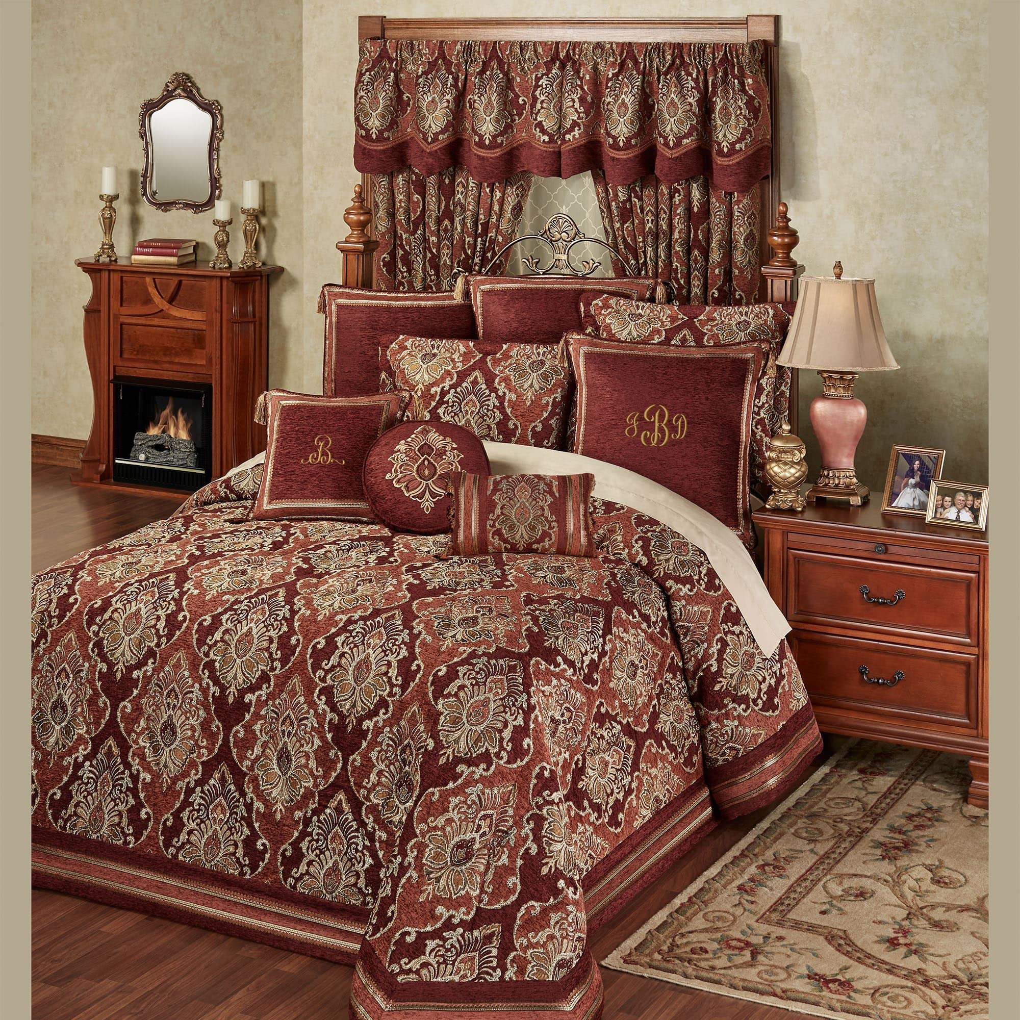 Amazon.com: Touch of Class Ravenna Grande Bedspread - Jacquard
