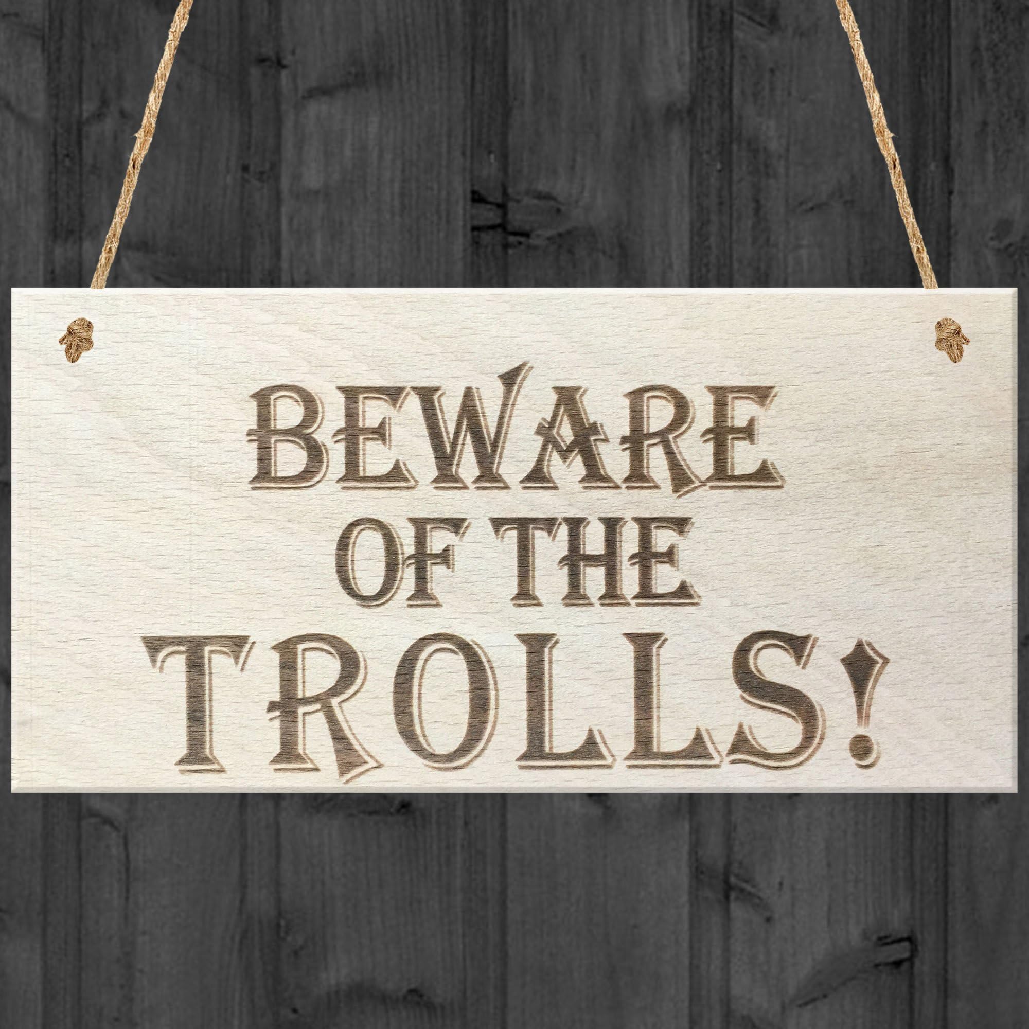 XLD Store Beware Of The Trolls Wooden Hanging Novelty Plaque Gift Shabby Chic Sign