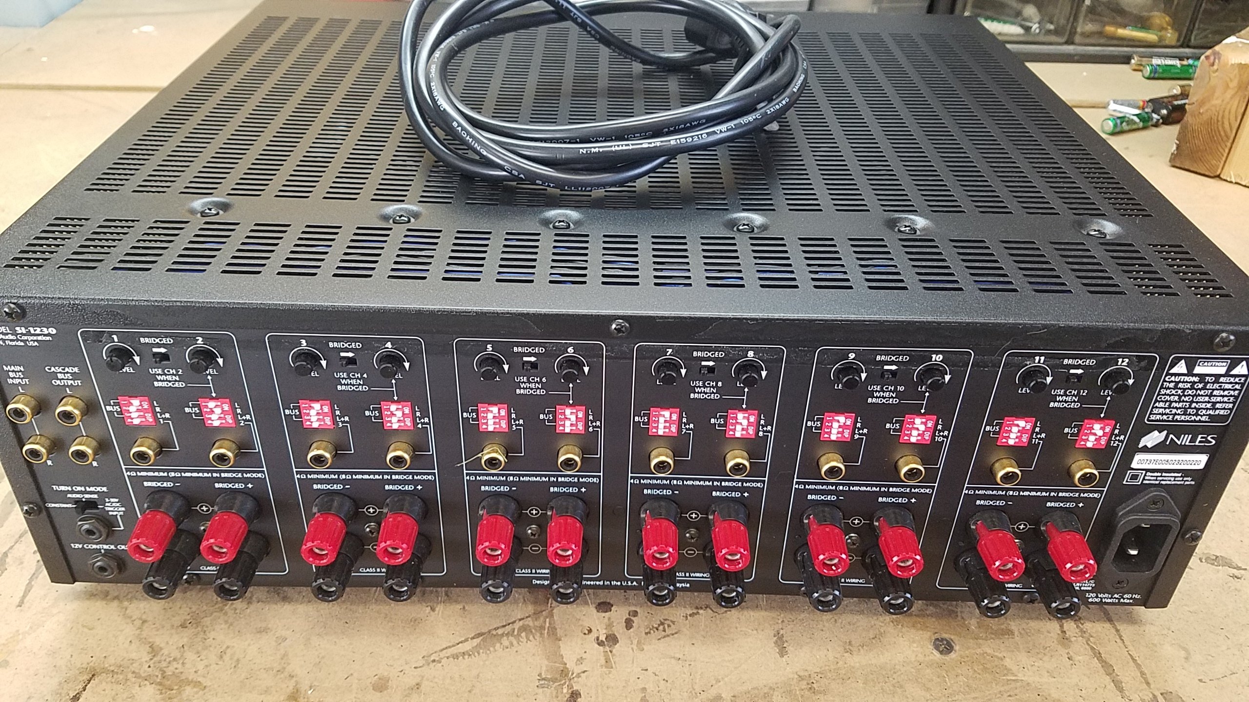 Niles SI1230 12 Channel Systems Integration Amplifier Company Owned