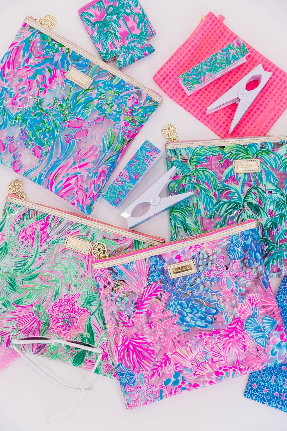 Lilly Pulitzer Water Resistant Vinyl Beach Day Pouch, Zipper Bag Includes Drink Hugger, Small Pouch, and Towel Clips - Image 6