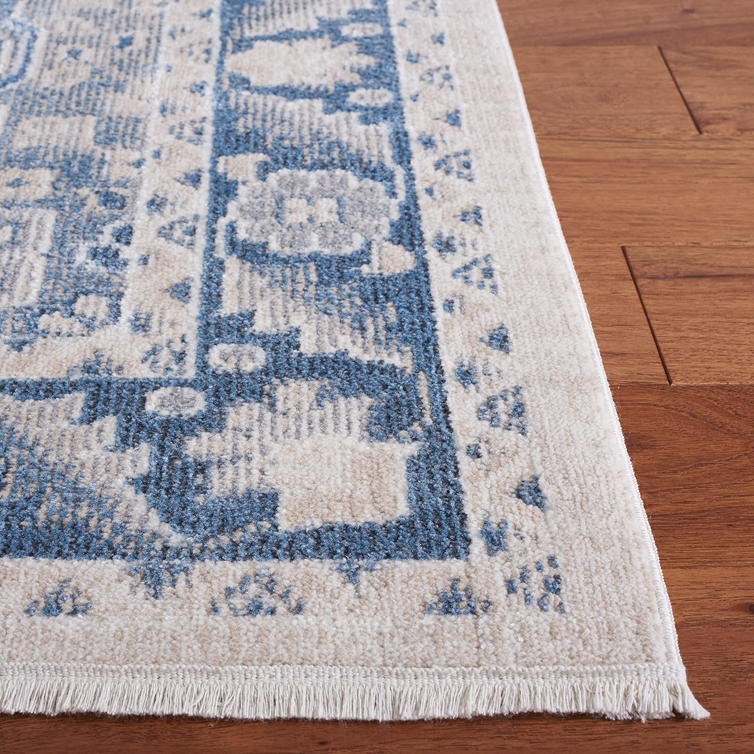 SAFAVIEH Washable Rug Blair Collection - 4' x 6', Beige & Grey Blue, Easy Cleaning, Ideal for in Living Room, Bedroom, Home Office, Dining Space (BLR208B)