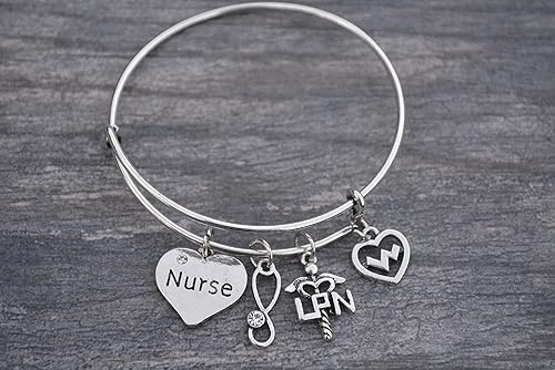 Miniatura 2 de Infinity Collection LPN - Pulsera con dijes para enfermera, joyería práctica con licencia con corazón y caduceo, regalo de agradecimiento