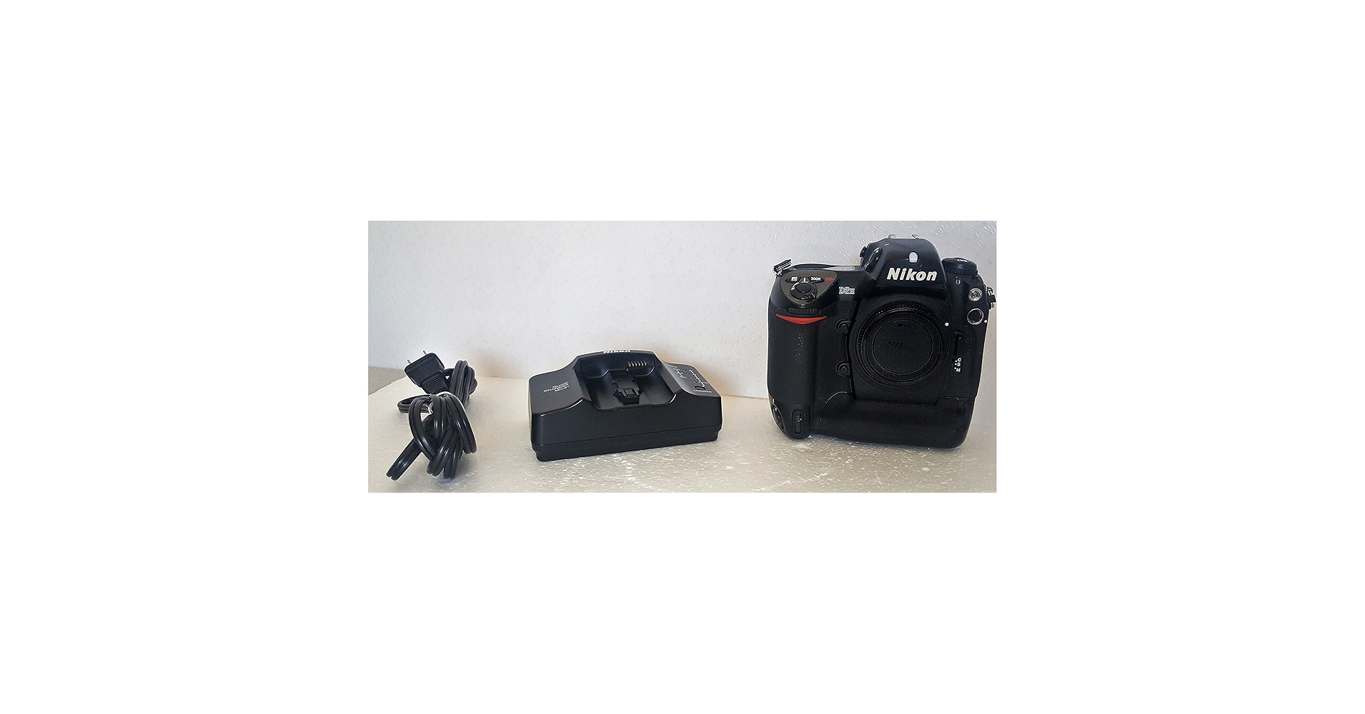 Nikon - Nikon D2H ボディ Amazon.com : Nikon D2H Pro Digital SLR Camera (Body Only