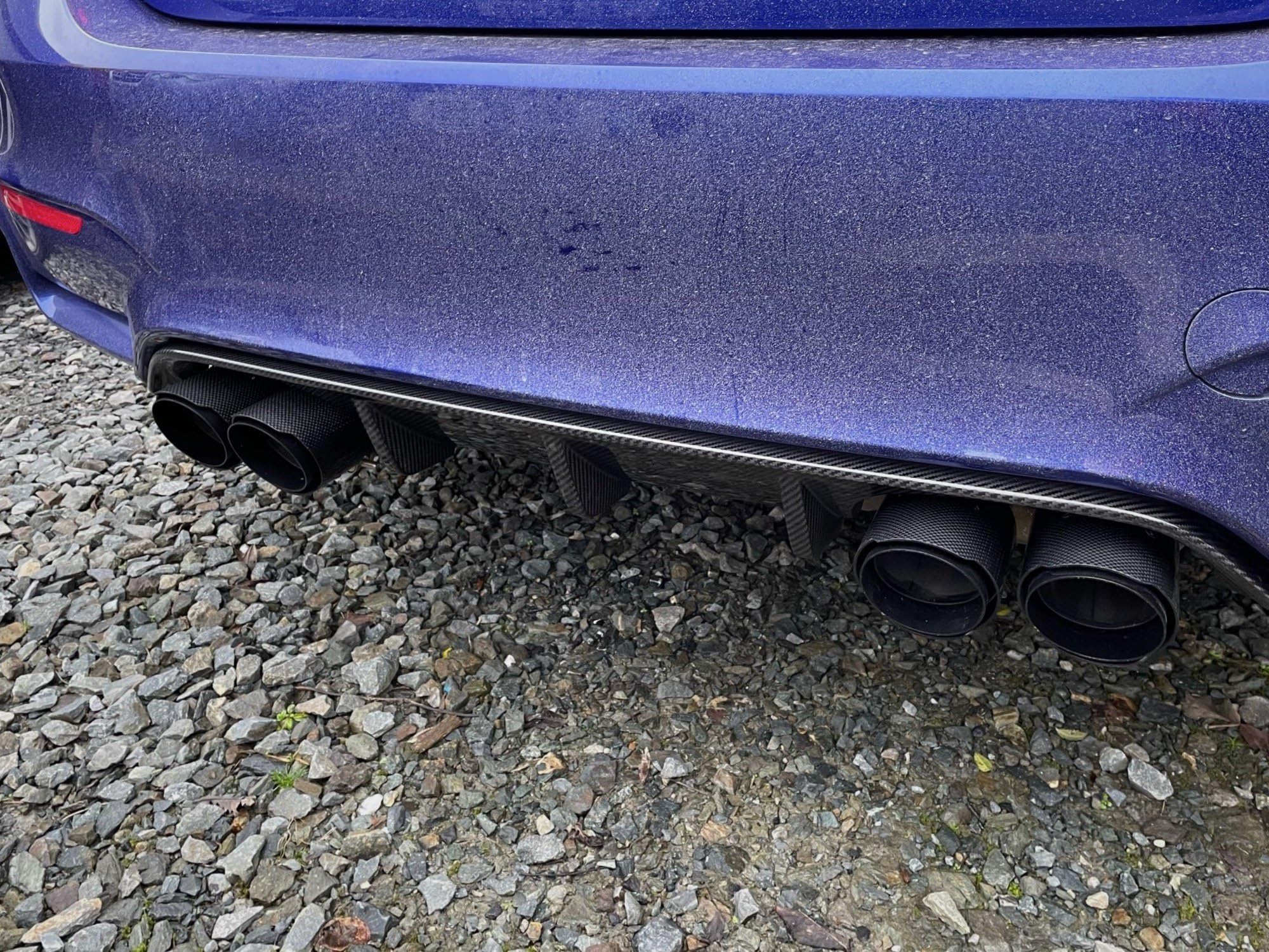 1 x rura wydechowa do BMW M2 M3 M4 M135i M235i M140i M240i M335i M340i M435i Końcówki wydechowe z włókna węglowego Bezpośredni korek uniwersalna końcówka wydechowa (rozmiar: Gloss ID67MM OD101MM)