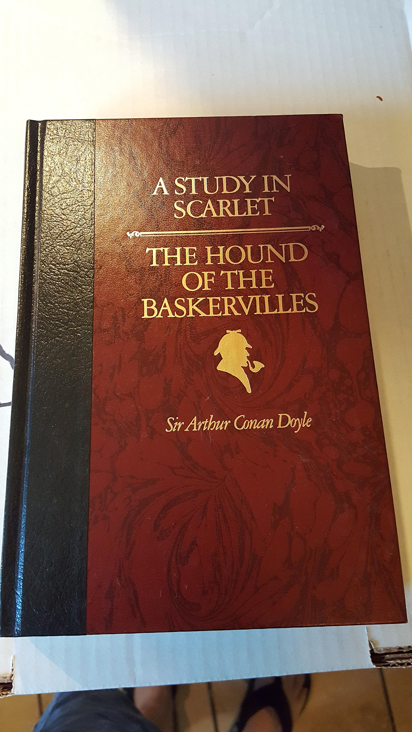 A Study in Scarlet & the Hound of the Baskervilles (The World's Best Reading)