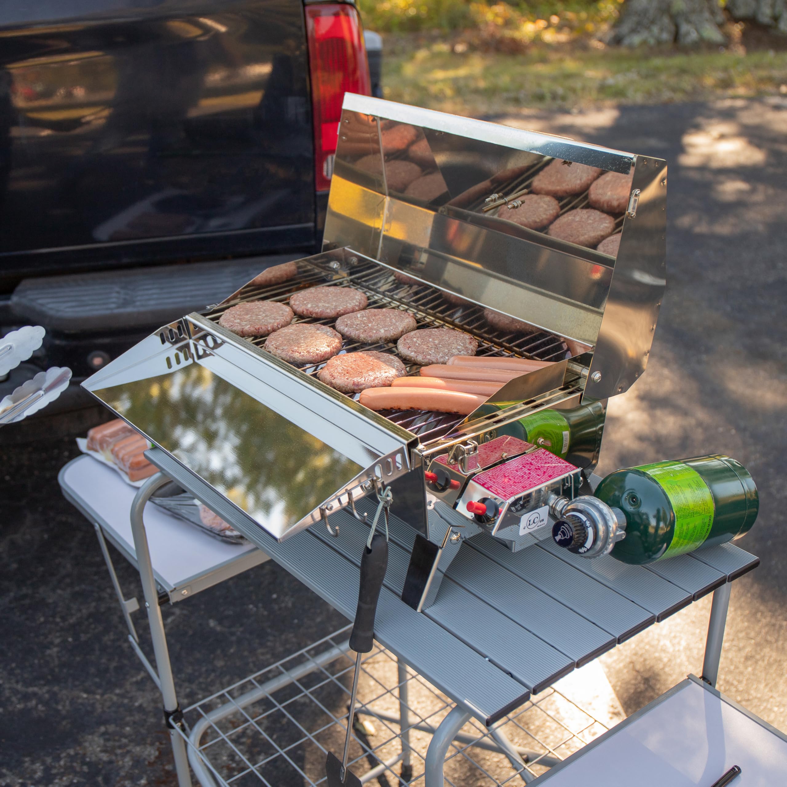 Amazon.com: Camco Olympian Deluxe Portable Grill Table - Provides