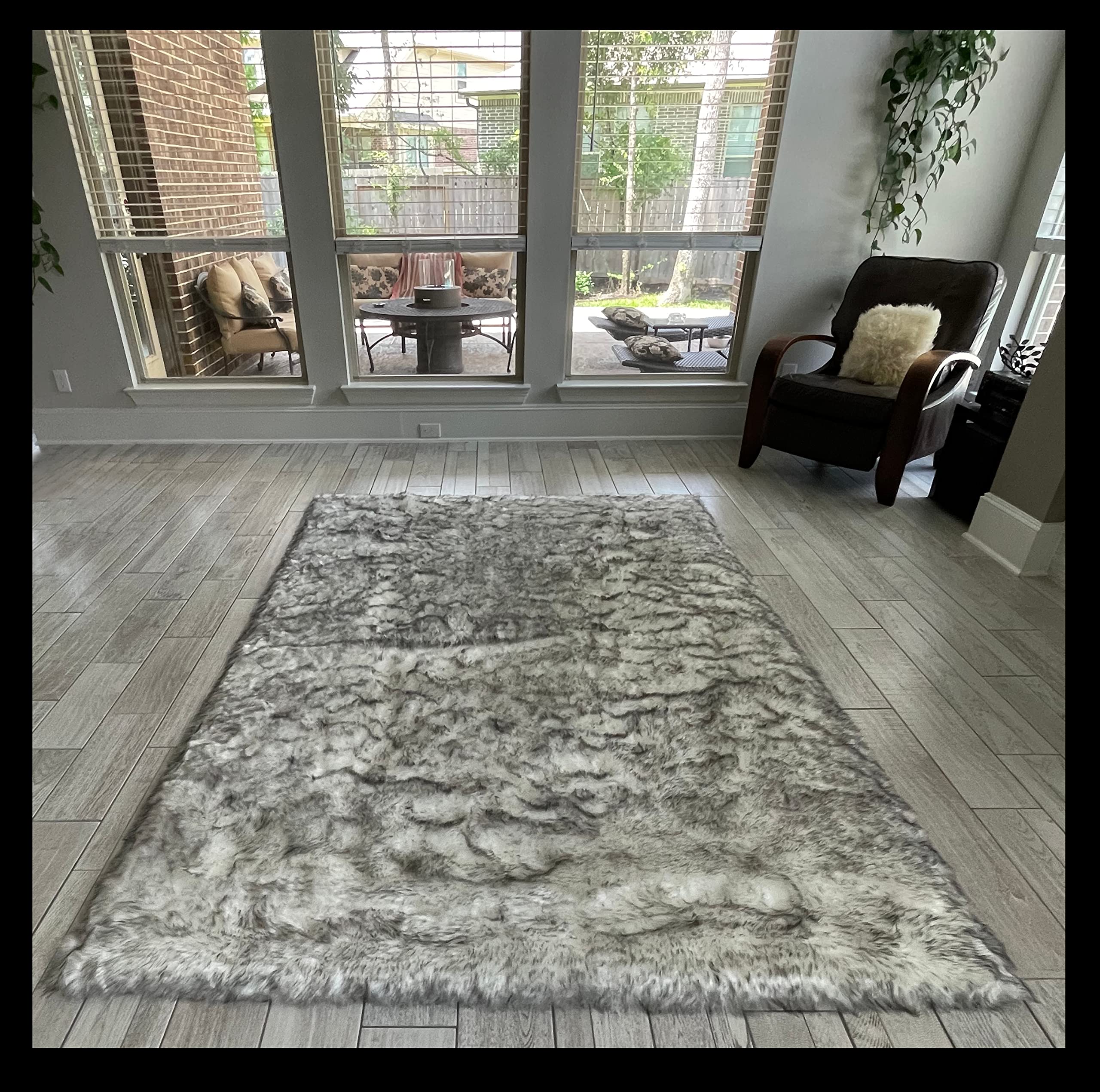 LAMBZY Faux Sheepskin Super Soft Hypoallergenic Rectangular Area Rug Plush Fur, Luxury Shaggy Silky Plush Carpet for Bedrooms Rugs Living Room Kids