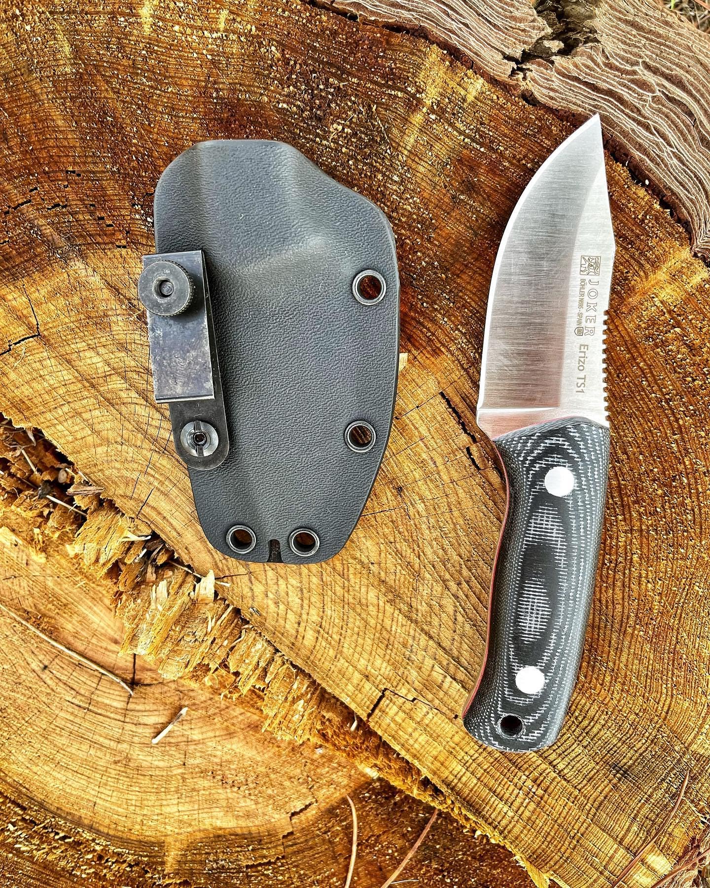 Joker Sportliches Überlebensmesser Erizo TS1 CM81-K, Canvas-Micarta-Griff, 7,5 cm Klinge, inklusive Kydex-Scheide und Paracord 550, Werkzeug für Angeln, Jagen, Camping und Wandern. Joker Sportliches