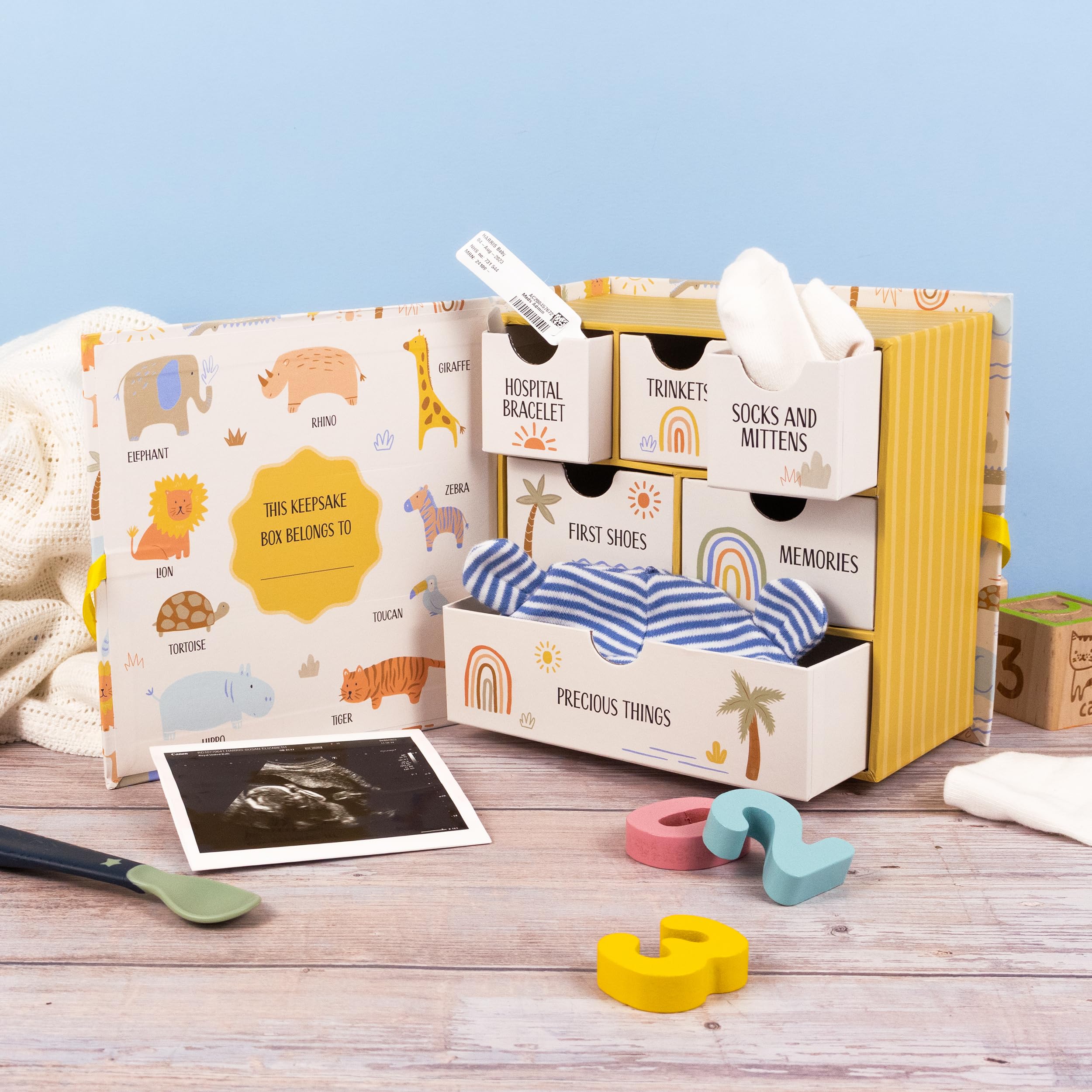 Scatola per Ricordi del Bebè con Animali della Ninna Nanna – Scatola dei Ricordi con 6 Cassetti per Mementos del Neonato – Regalo per Bambino con Chiusura a Nastro