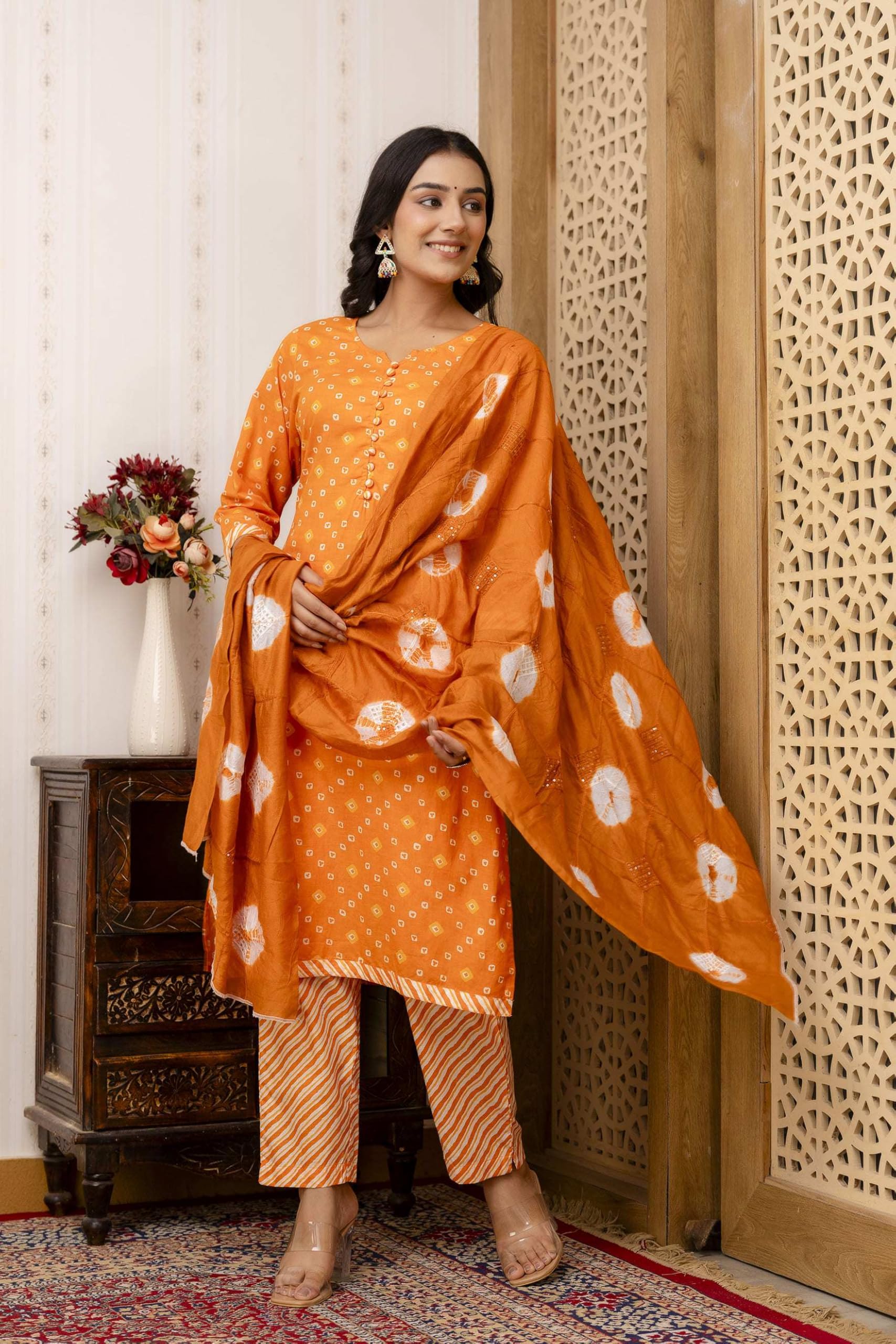 JG JAI GOVINDAM Indian Kurtis for Women Salwar Kameez Suit Set Indian Dresses Chikankari White Kurti Pant & Dupatta Set