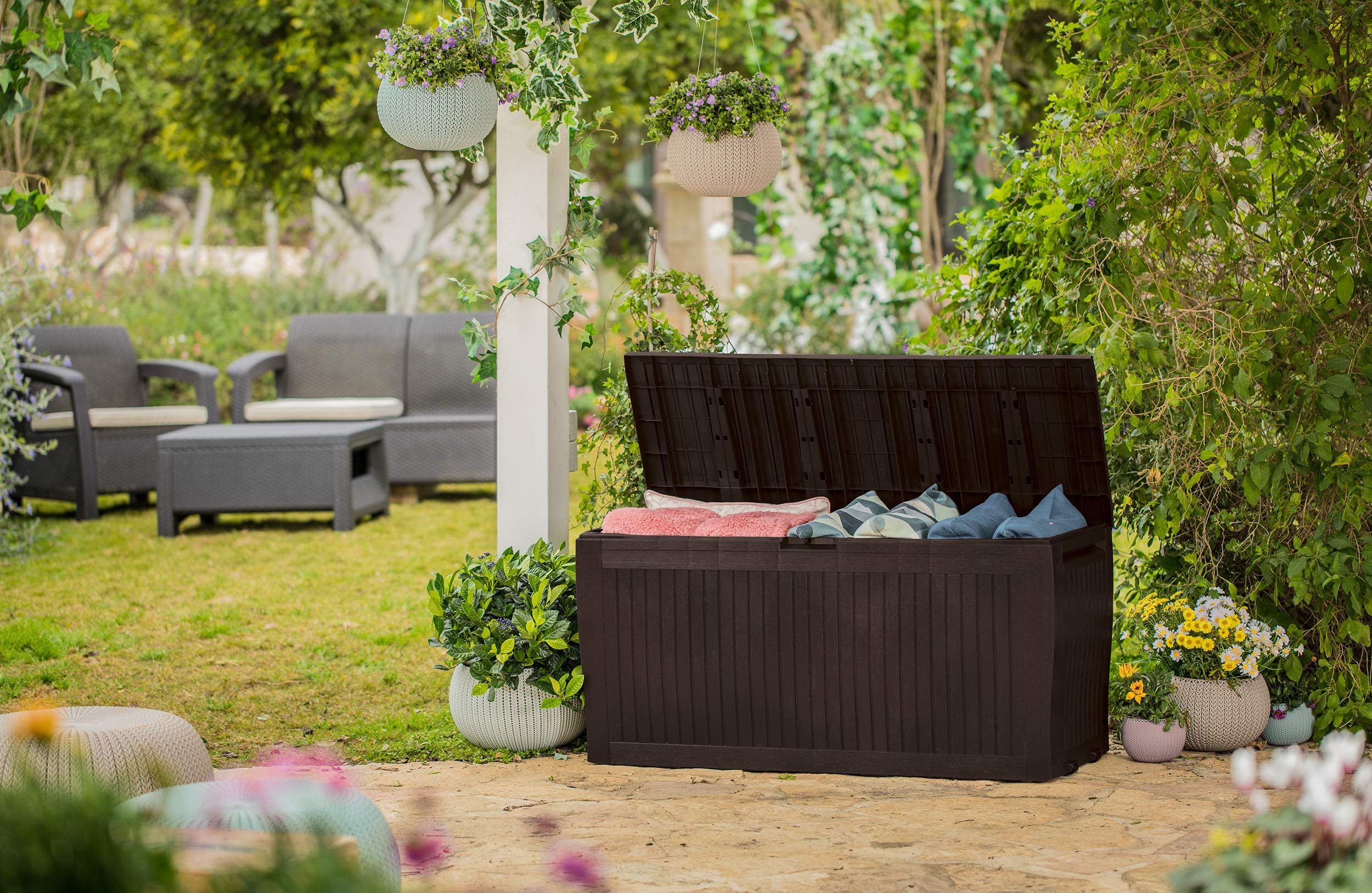 Koll Living Auflagenbox/Kissenbox 270 Liter 100% Wasserdicht mit Belüftung dadurch kein übler Geruch/Schimmel Moderne Holzoptik Deckel belastbar bis 250 KG (2 Personen)