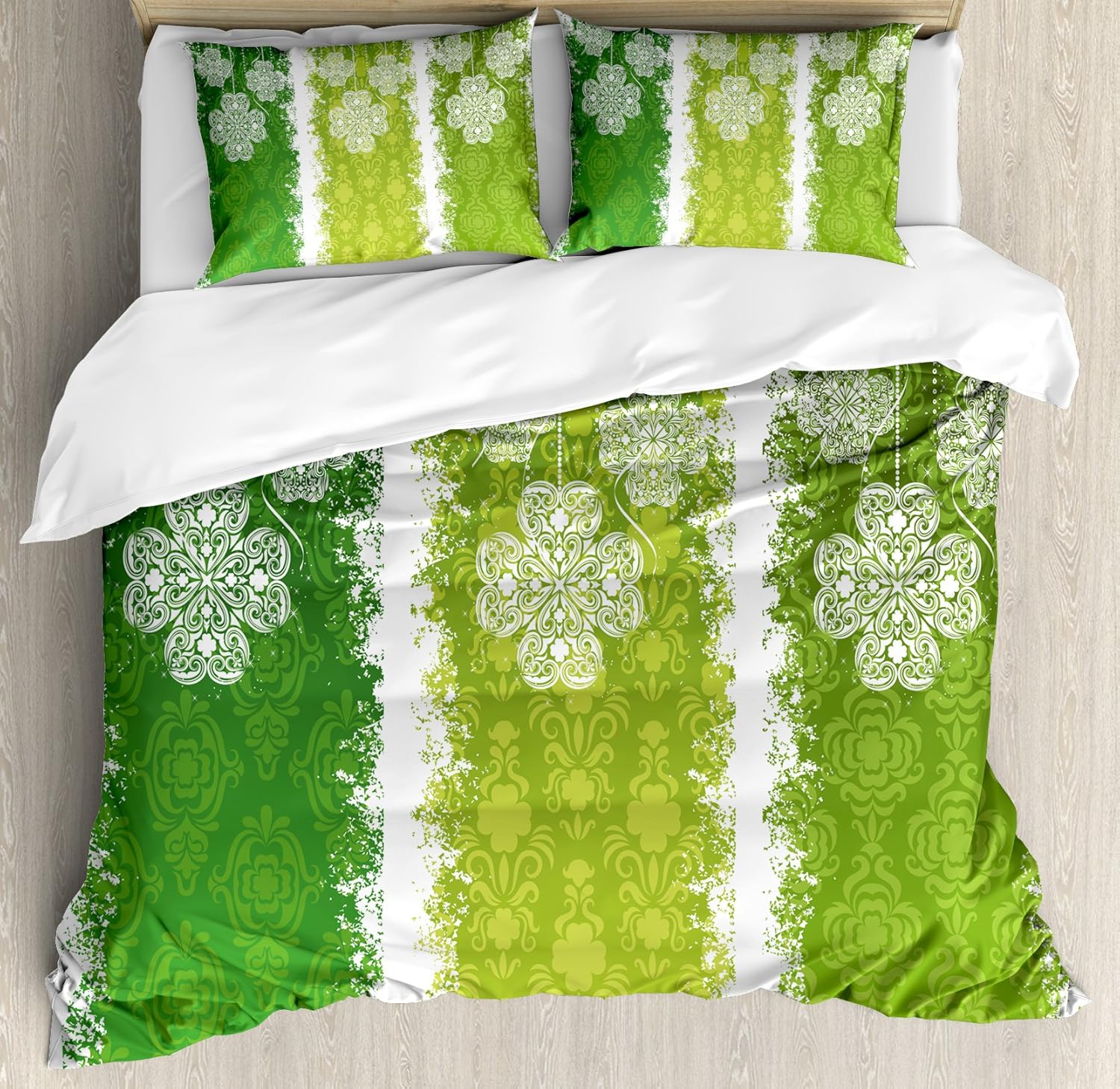 Ambesonne Irish Duvet Cover Set, Aged Vintage Antique on Green Toned Color Bands Celtic Historic Lace Image, Decorative 3 Piece Bedding Set with 2 Pillow Shams, Queen Size, Green White