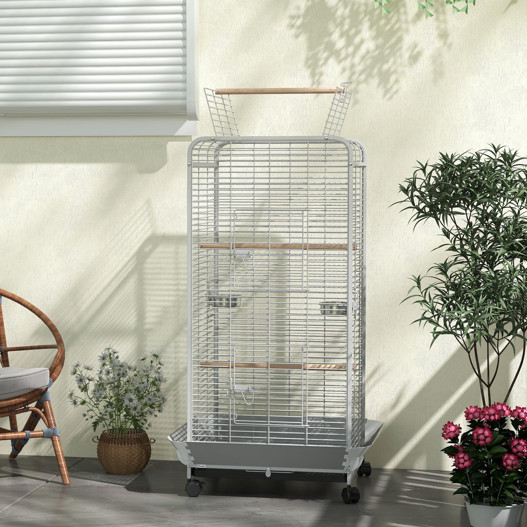 PawHut Jaula para Pájaros con Ruedas Jaula para Loros Bandeja Desmontable y Perchas Comederos Pajarera para Cotorras Cacatúas 79x73x146 cm Gris Claro