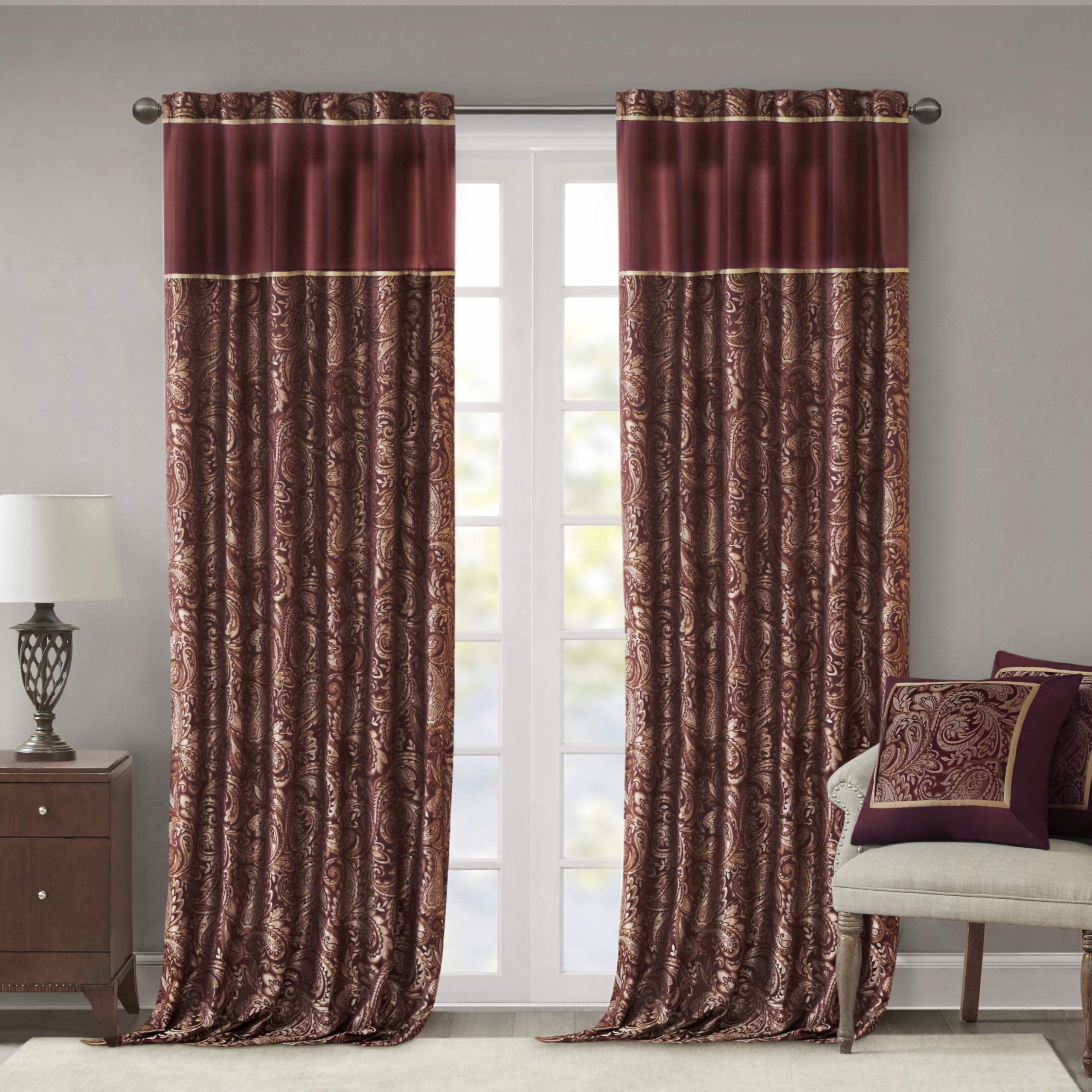 Madison Park Aubrey Rideau Jacquard Imitation Soie Cachemire avec Passe-Tringle pour Salon, Cuisine, Chambre à Coucher et dortoir, 127 x 213,4 cm, Bordeaux