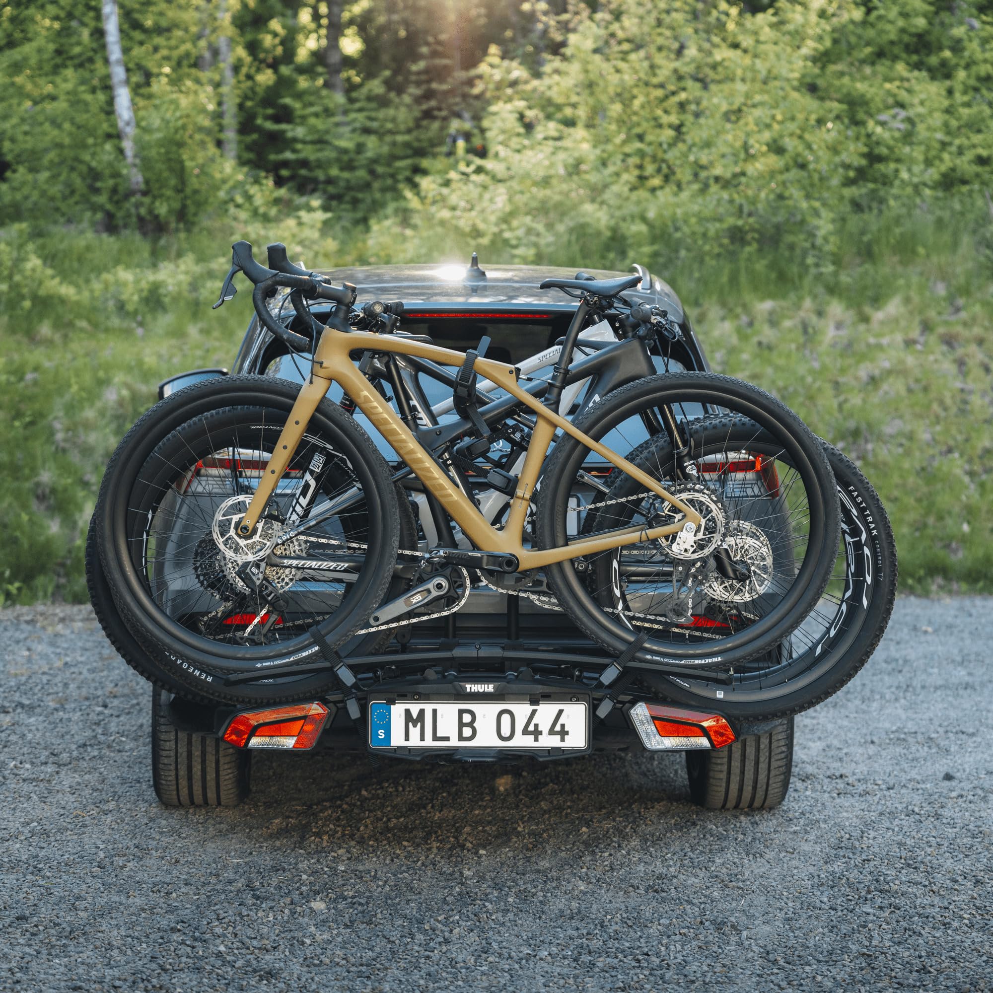 Thule Easyfold 3 Platform Tow Hitch Bike Rack Black, 2(3) bikes