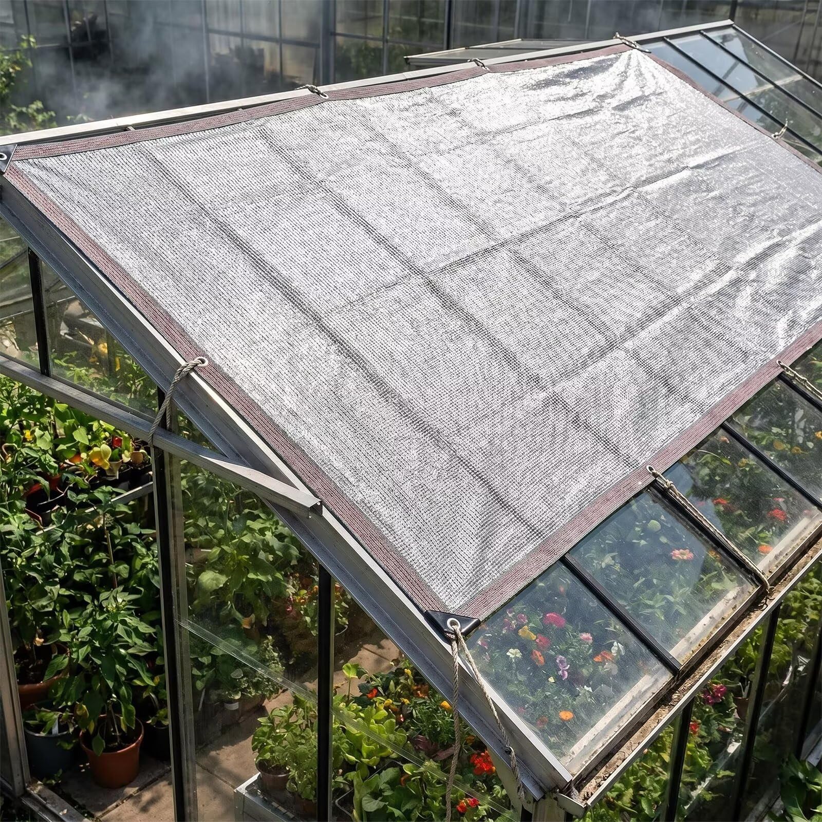 95% Sonnenschutz Alu 1.6 x 8m für Wohnmobil Urlaub | 95% Aluminium, UV-Schutz, Hitzebeständig, atmungsaktiv, mit Ösen, für Auto, Hund, Camping, Garten