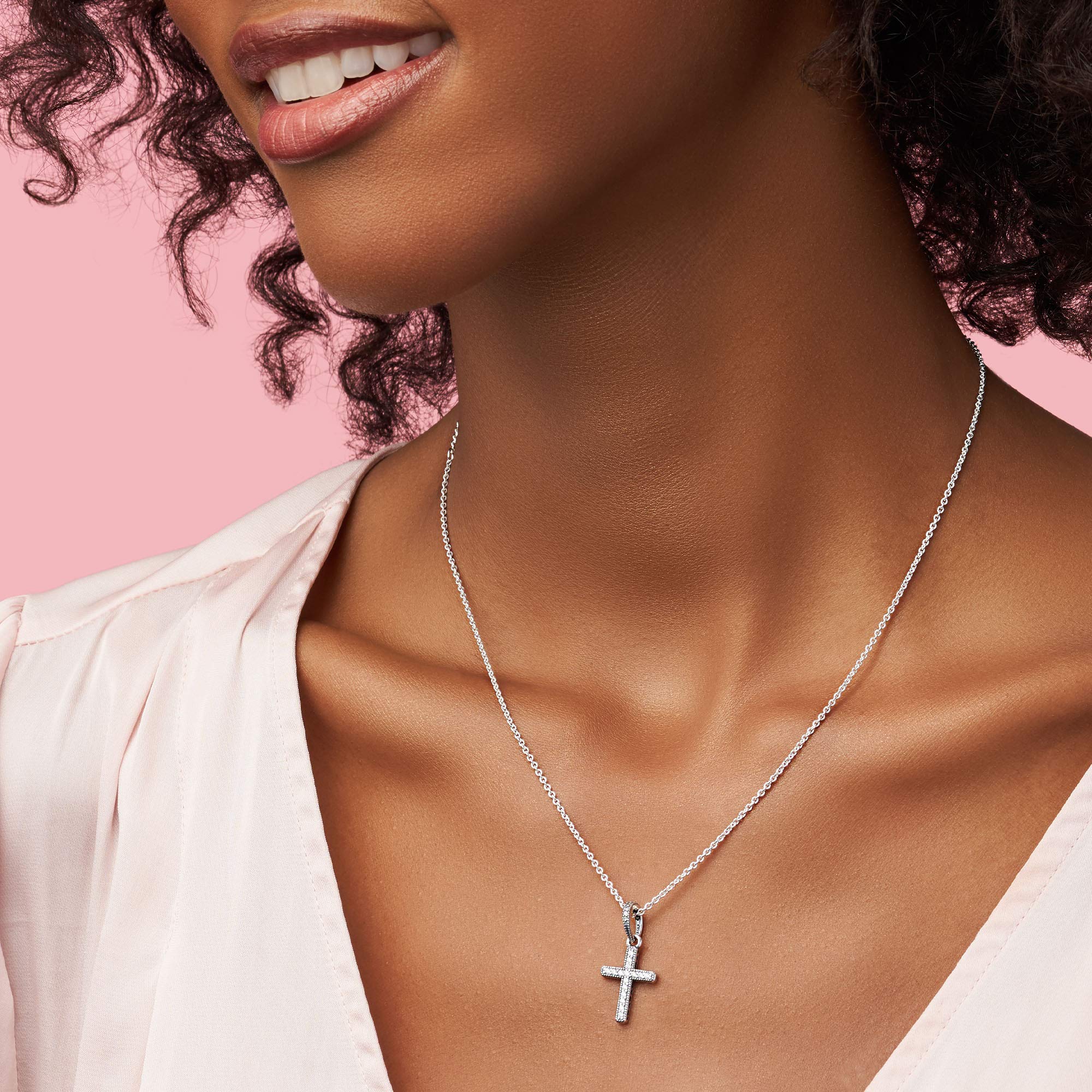 Pandora Passions Anhänger glitzerndes Kreuz