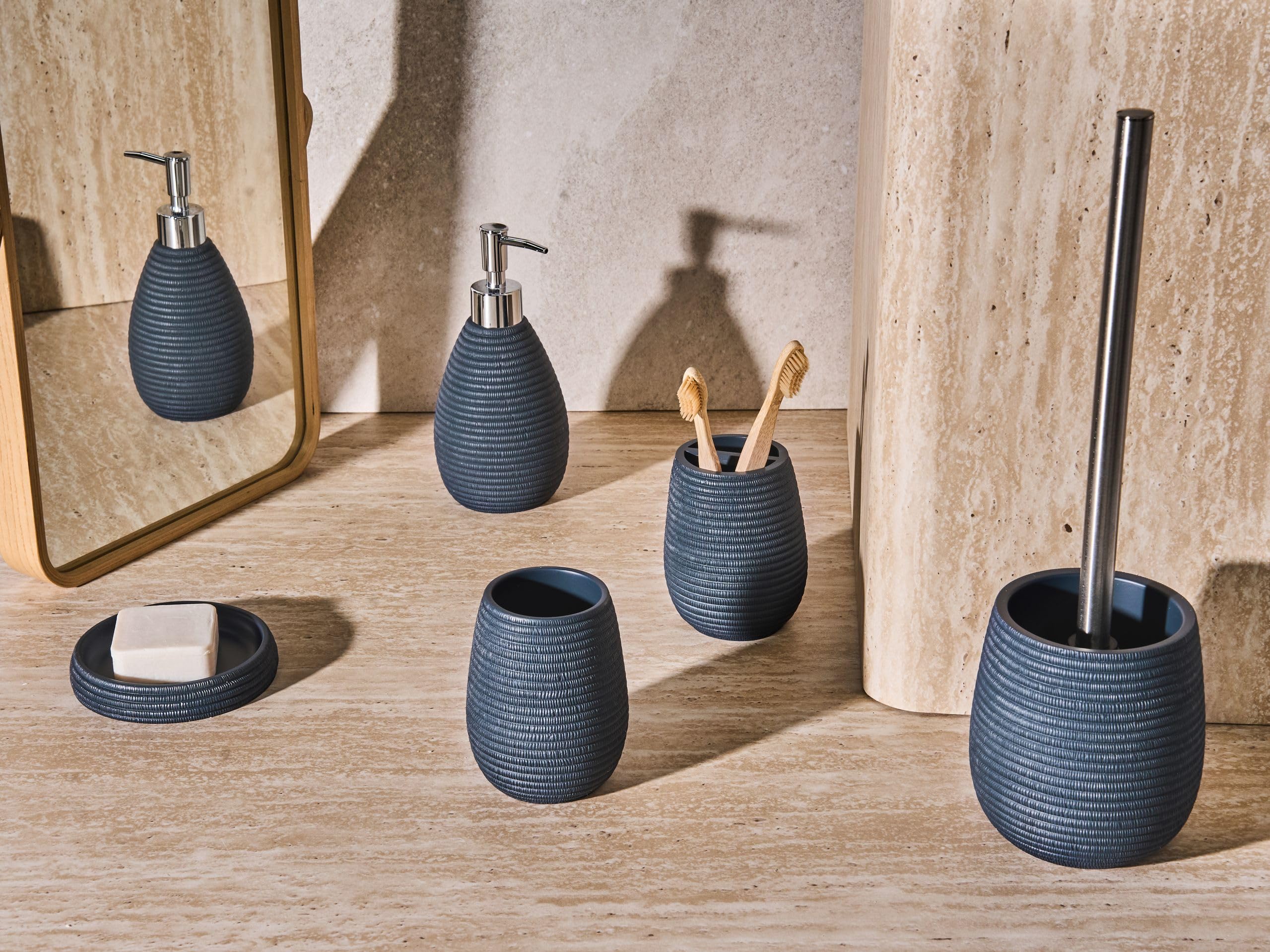 Conjunto de Accesorios de baño jabonera dispensador de jabón escobilla de Inodoro Vaso Soporte para cepillos de Dientes Azul Oscuro Quila