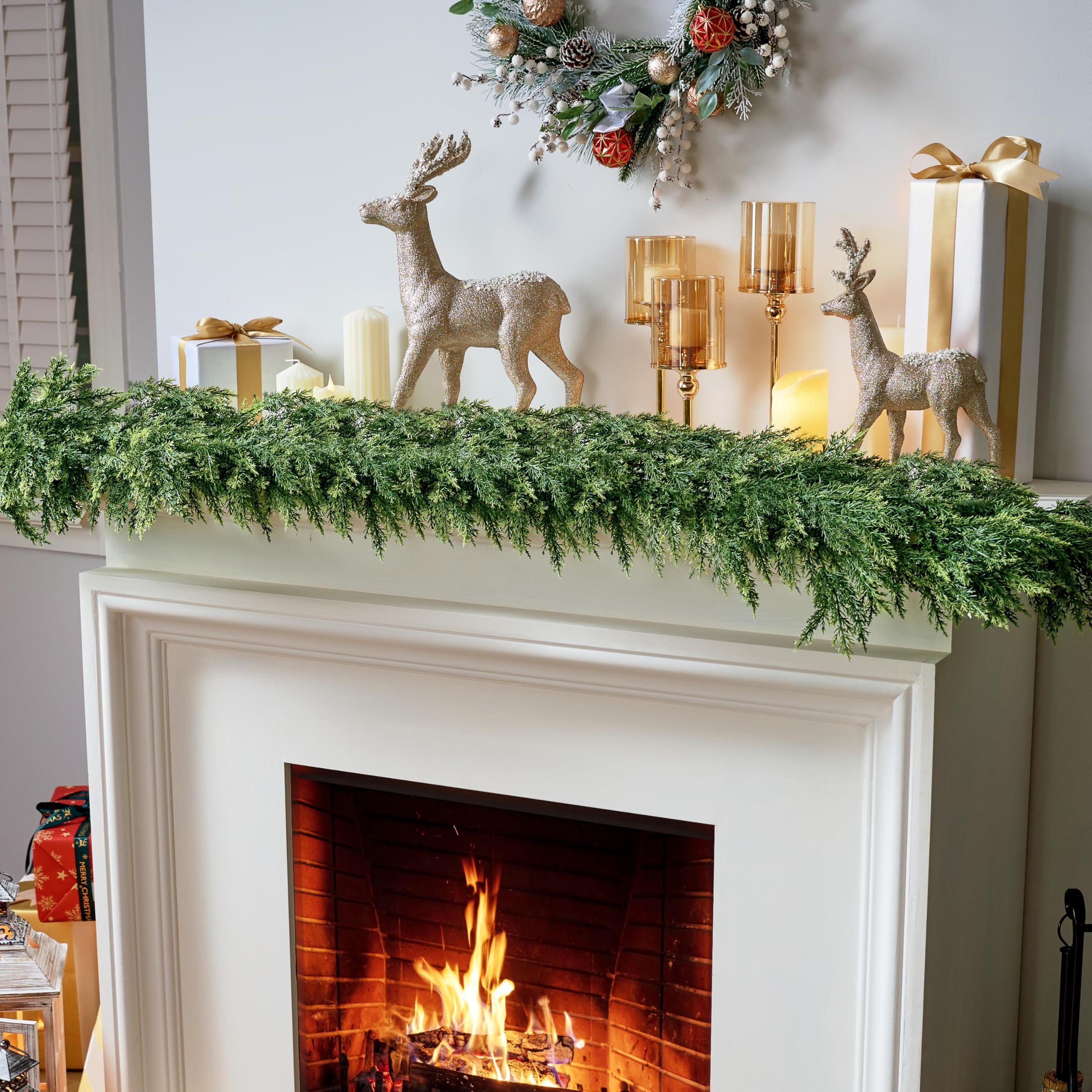 JOYIN Weihnachtsgirlande aus Zedernholz, realistisches Kiefern-Design, dick, üppig und biegbar, grüne Weihnachtsgirlande für Kaminsims, Tisch, Veranda, Innenbereich, Weihnachts-Party-Dekorationen