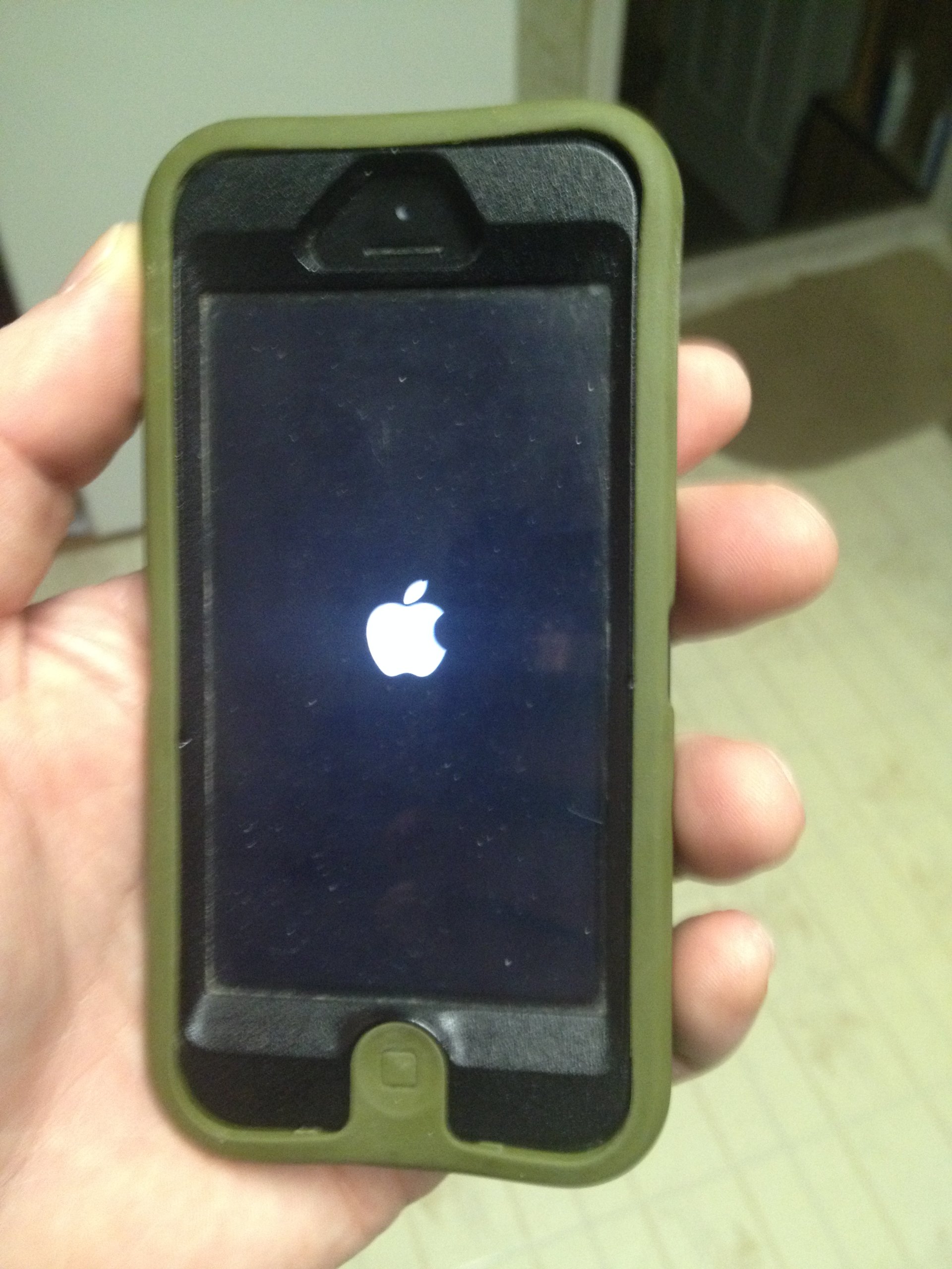 Apple iPhone 5 16GB (Black) - AT&T Price: Buy Apple iPhone 5 16GB