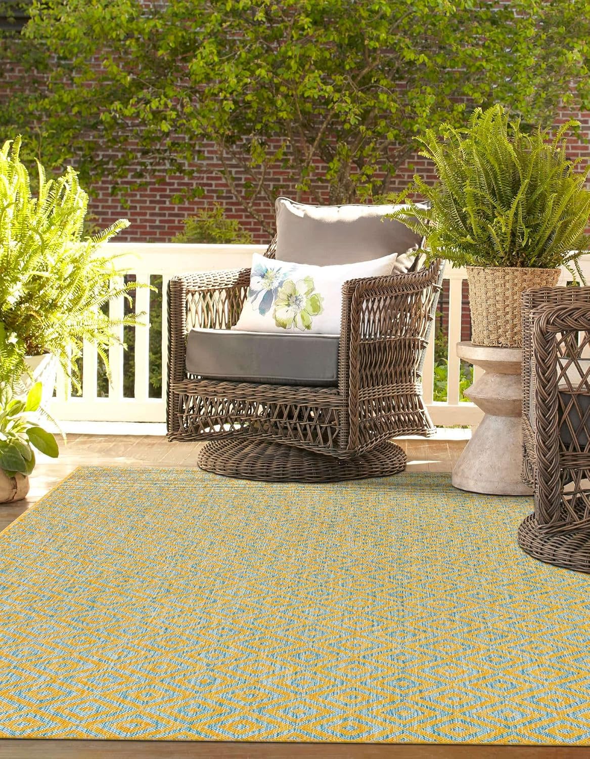 Rugs.com Jill Zarin Outdoor Collection Rug – 3' 3 x 5' 3 Yellow and Aqua Flatweave Rug Perfect for Entryways, Kitchens, Breakfast Nooks, Accent Pieces