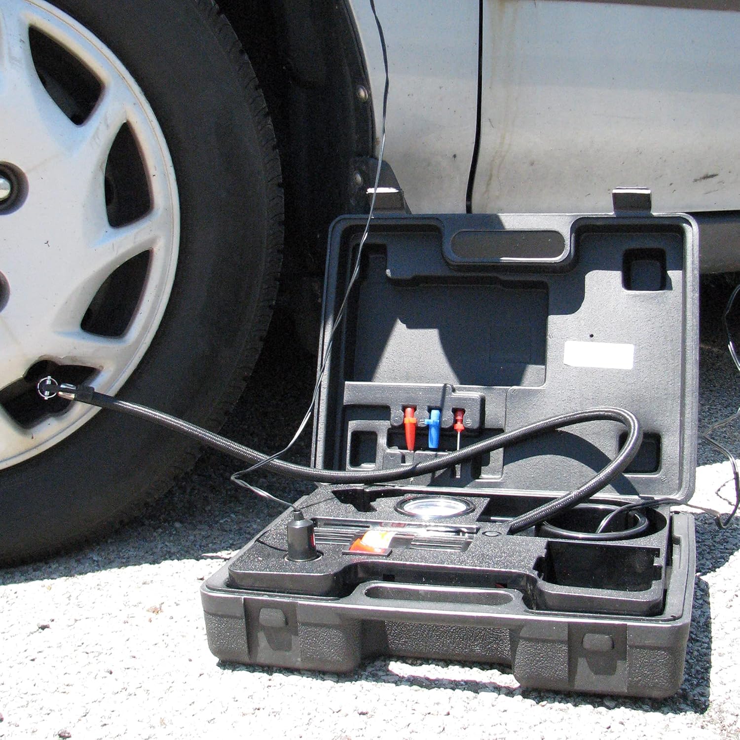 Stalwart Portable Air Compressor Kit w/Light