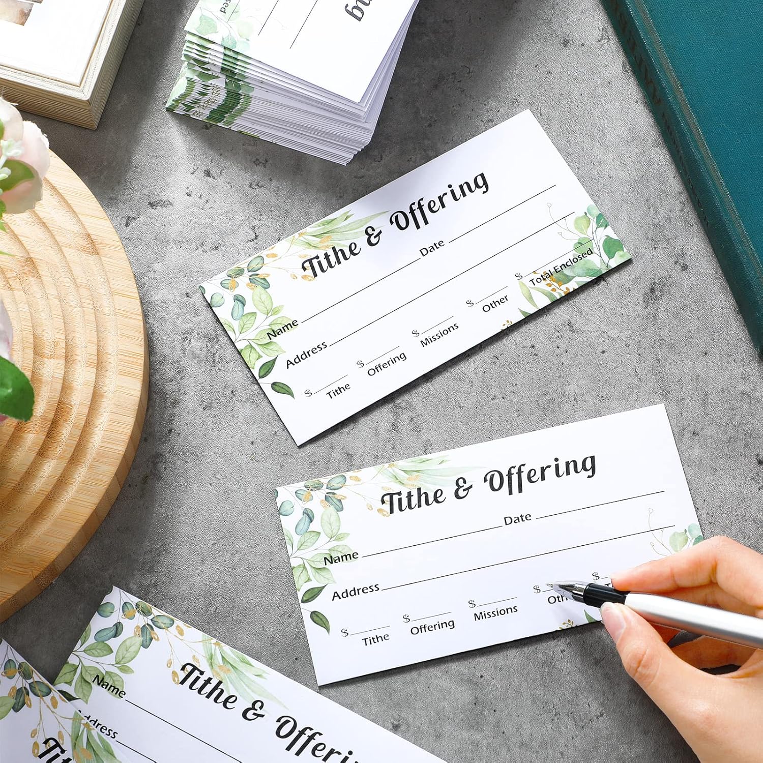 Outus 600 Pcs Church Offering Envelopes Tithe and Offering Donations Pack Cash Tithing Envelopes for Christian Religious Occasions Supplies(Green Leaf Style)