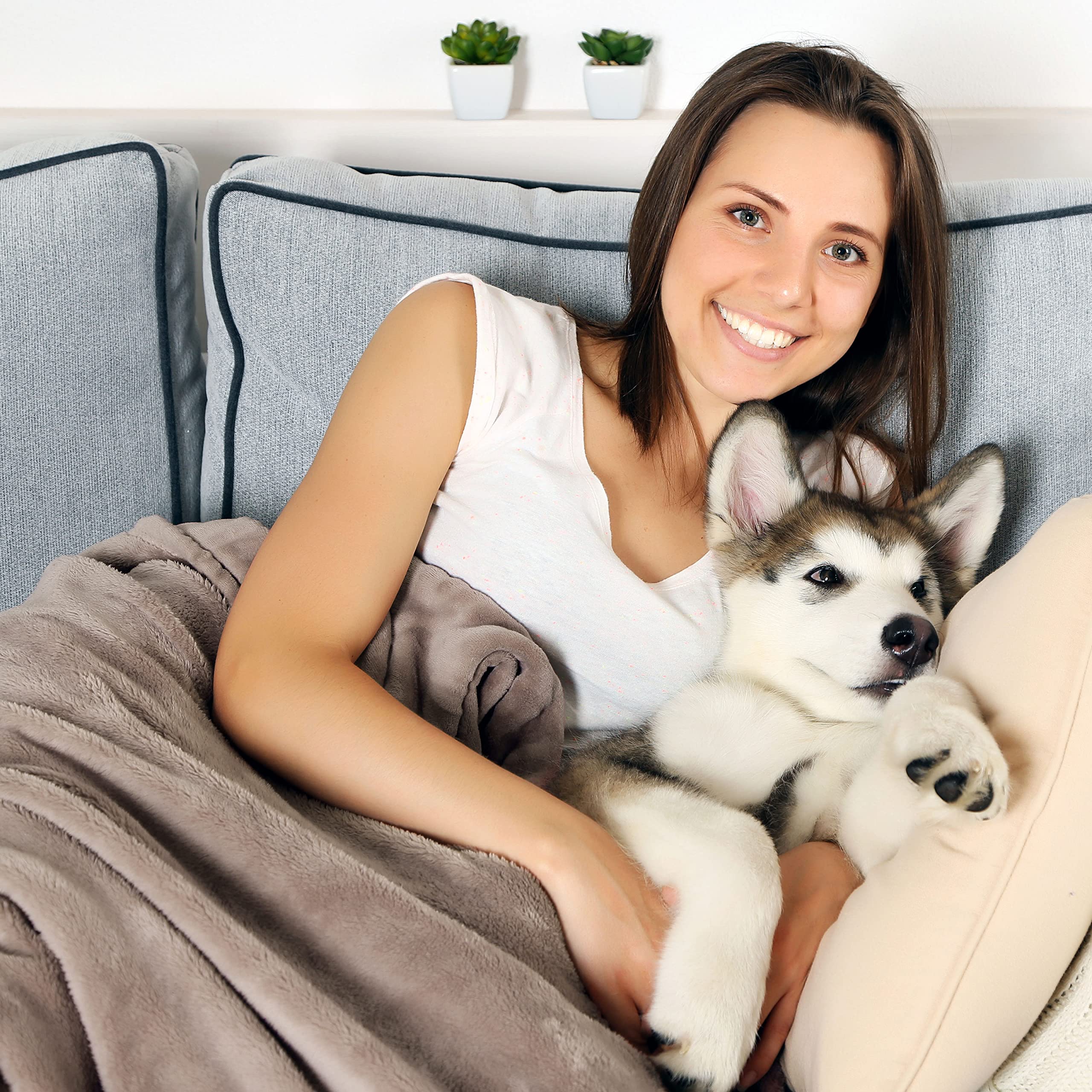 PETMAKER Manta para mascotas – Manta reversible impermeable a cuadros que protege el sofá, el coche y la cama de derrames, manchas o pelaje – Mantas para perros y gatos (gris), grande