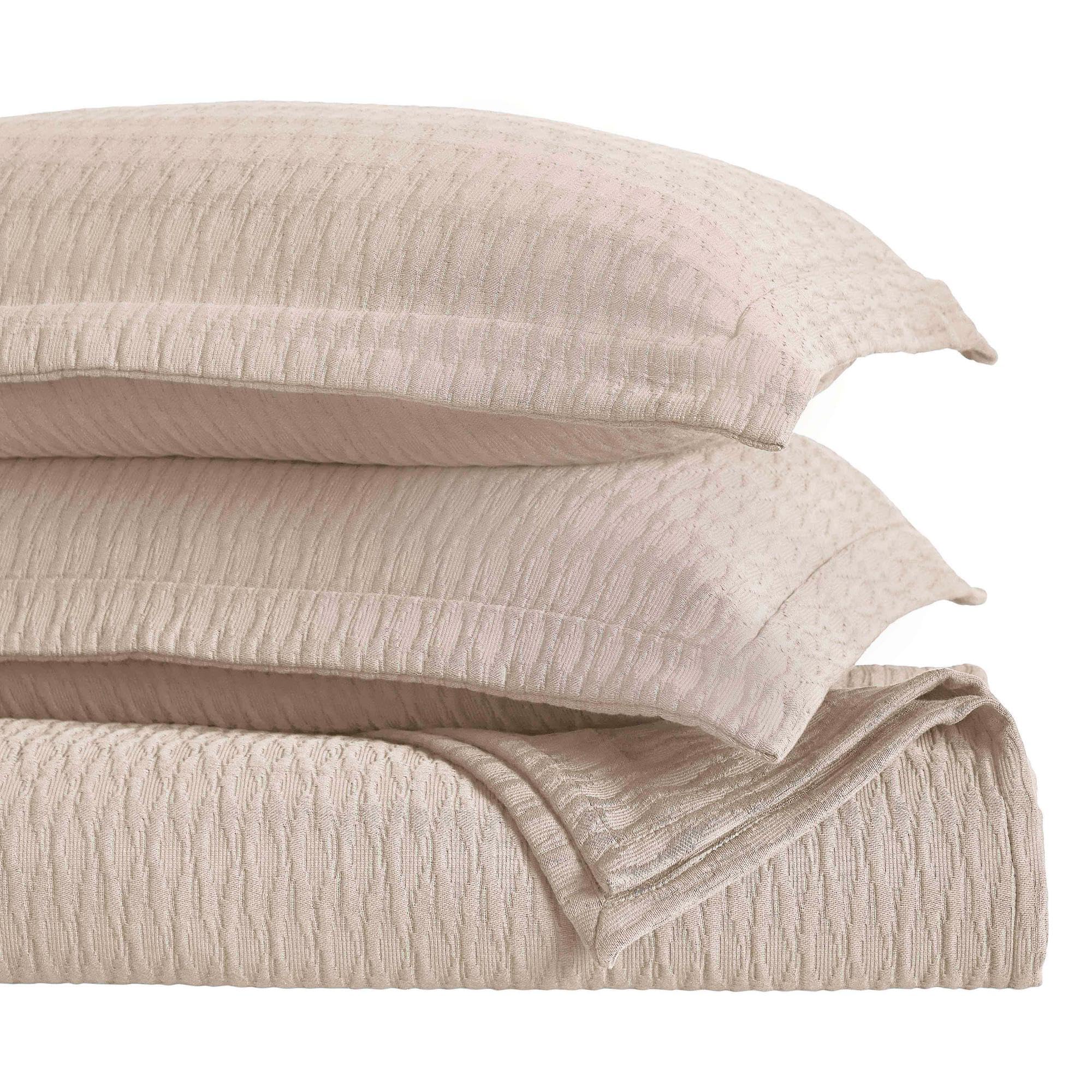 superior 3 piece cotton bedspread set, home bed decor, decorative bed spread, 2 pillow shams, medium weight blanket, matelasse coverlet, bedding essentials, calvert collection, full, beige