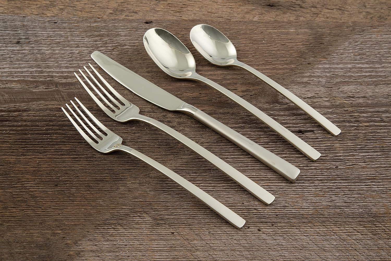 Cambridge Silversmiths Beacon Champagne Sand Mirror 20-Piece Flatware Set, Service for 4